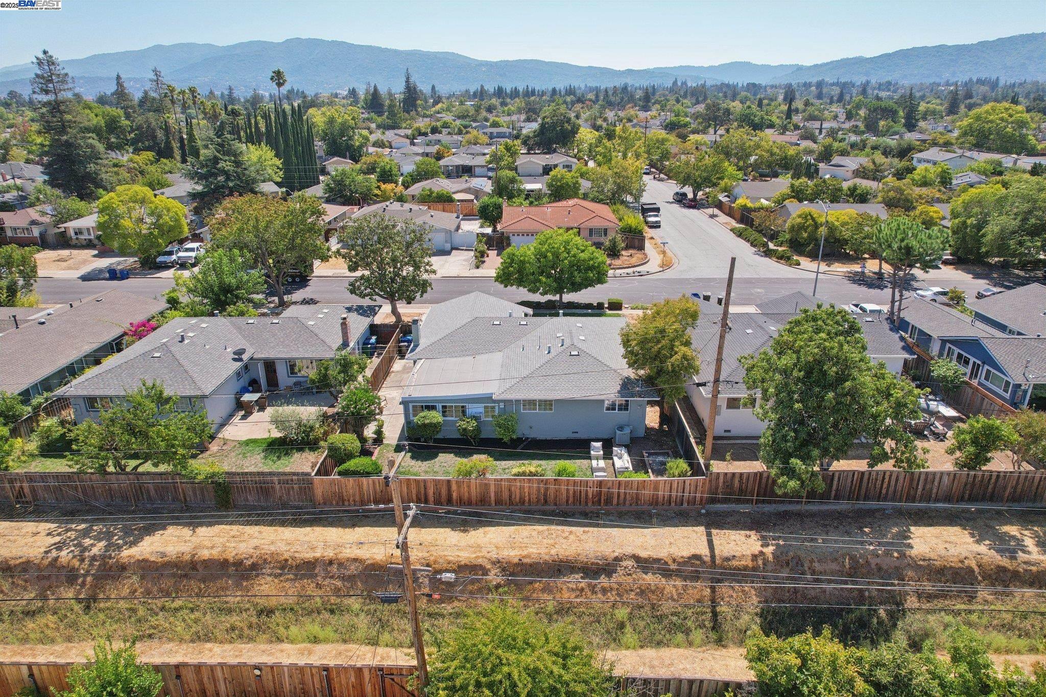 Detail Gallery Image 53 of 55 For 915 Bucknam Ave, Campbell,  CA 95008 - 3 Beds | 2 Baths