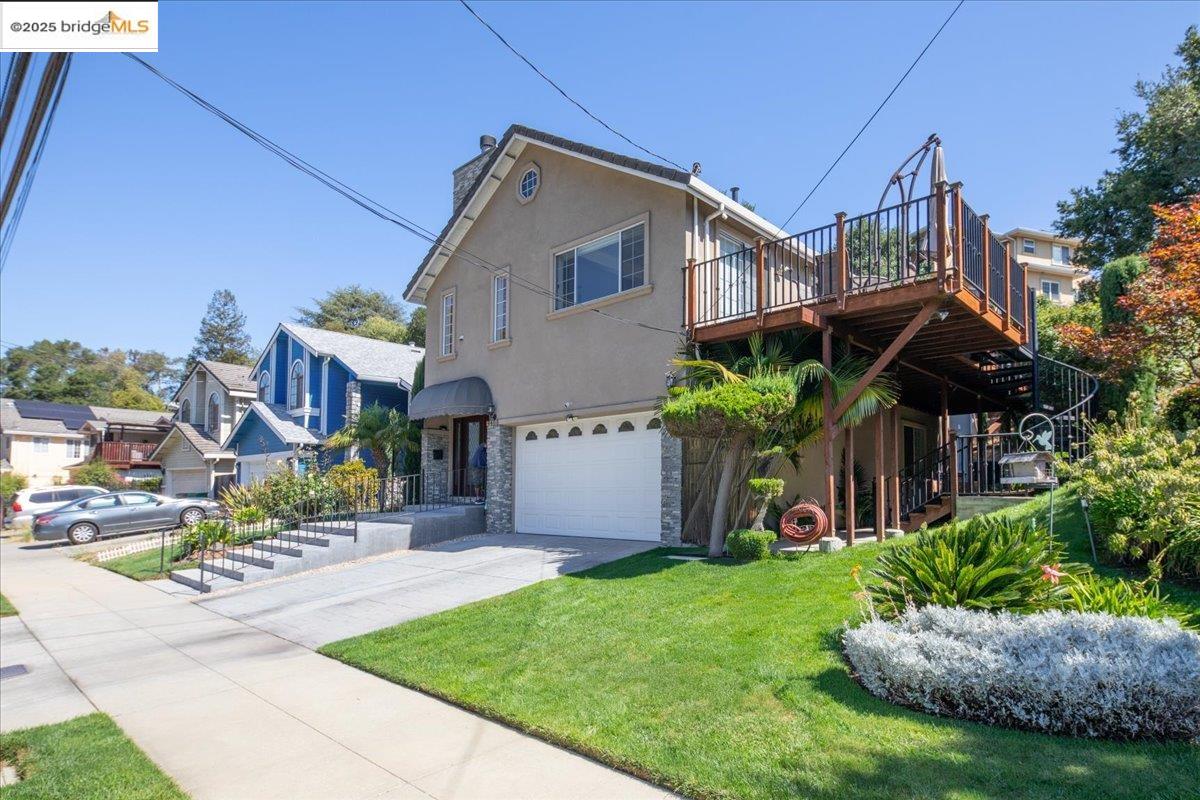 Detail Gallery Image 3 of 31 For 9400 Mountain Blvd, Oakland,  CA 94605 - 5 Beds | 3 Baths