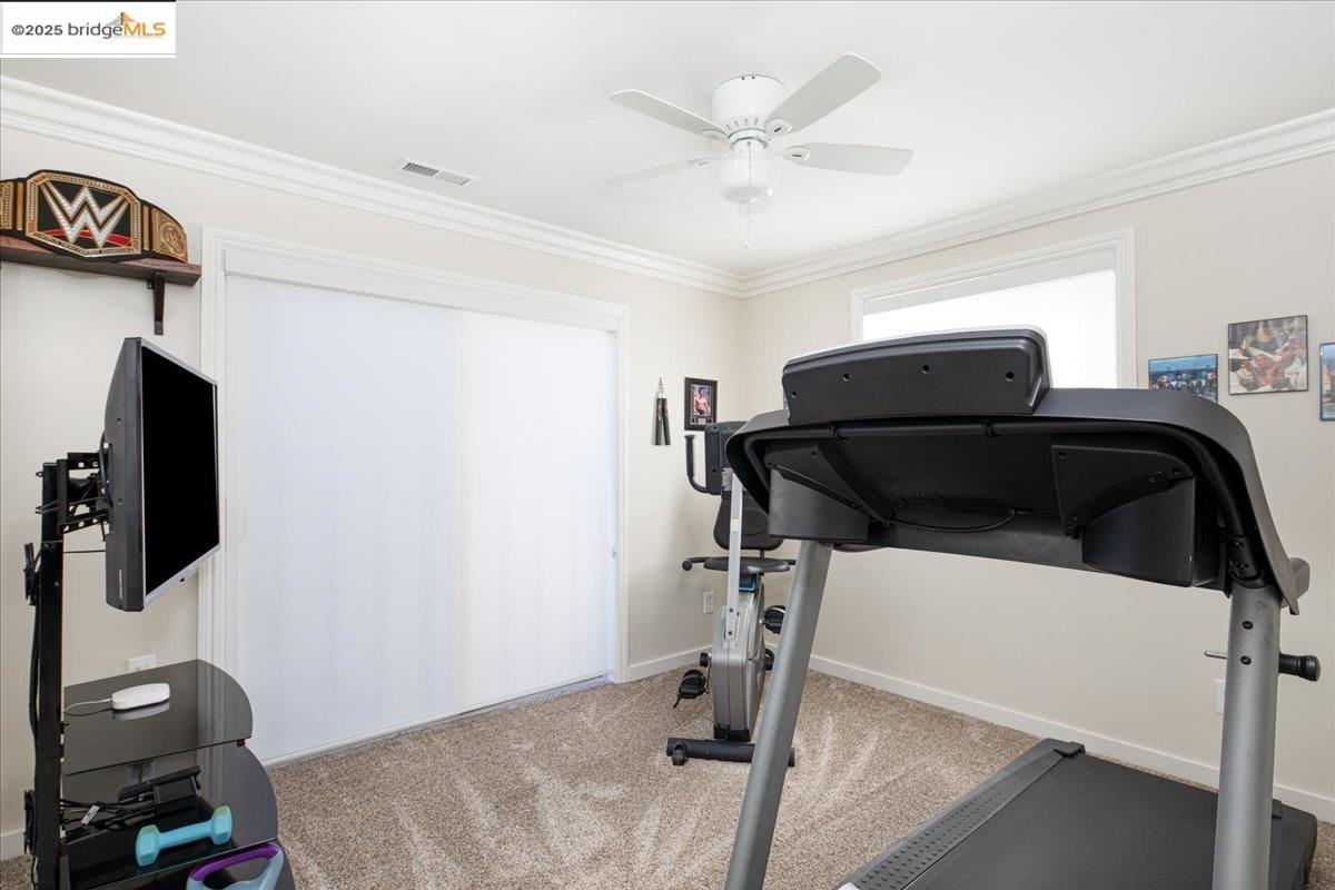 Detail Gallery Image 24 of 31 For 9400 Mountain Blvd, Oakland,  CA 94605 - 5 Beds | 3 Baths