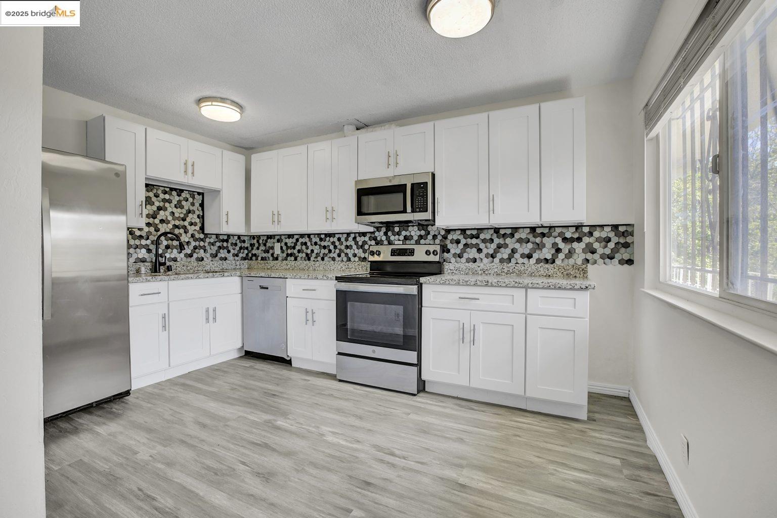 Detail Gallery Image 25 of 32 For 9034 Hillside St, Oakland,  CA 94603 - – Beds | – Baths