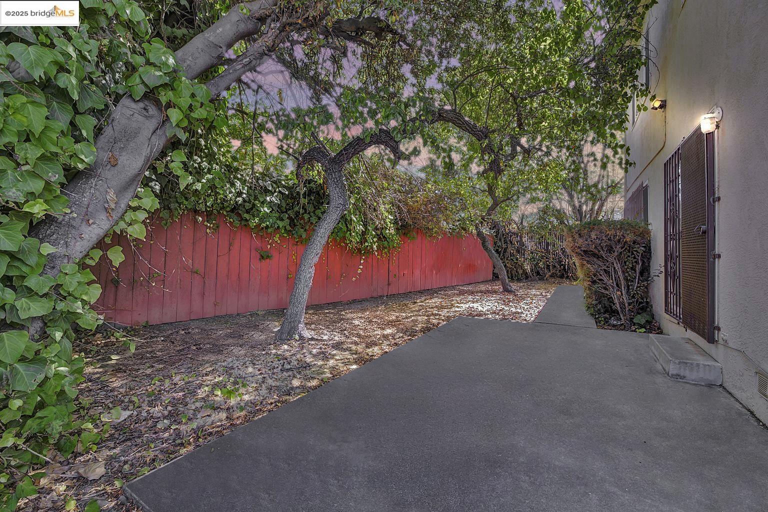 Detail Gallery Image 30 of 32 For 9034 Hillside St, Oakland,  CA 94603 - – Beds | – Baths