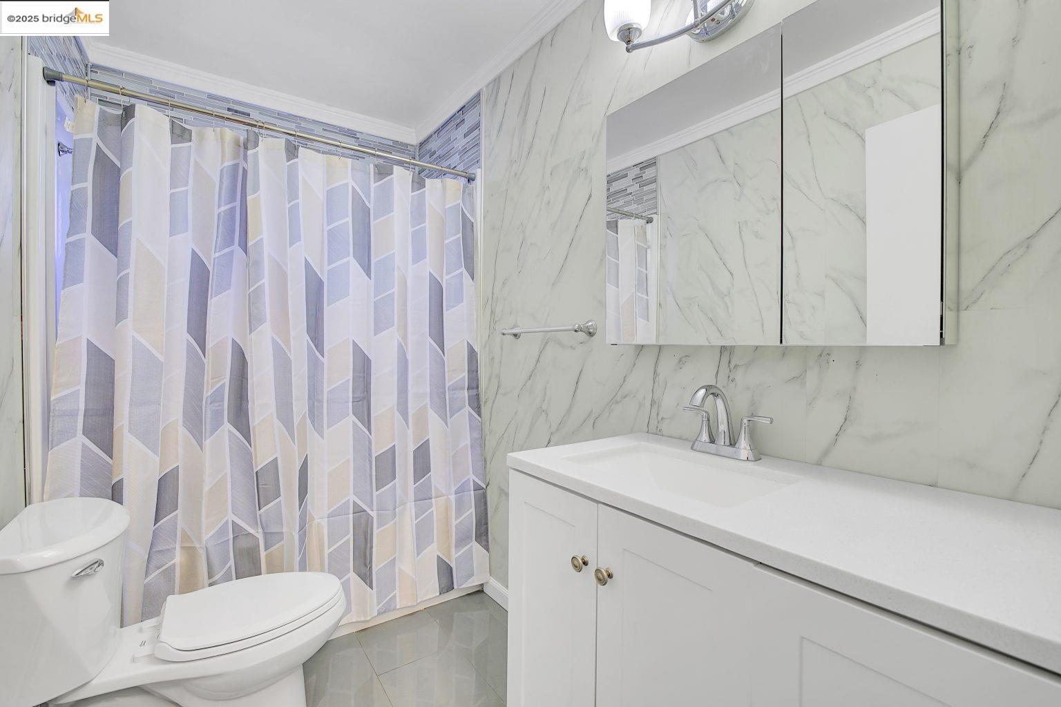 Detail Gallery Image 9 of 32 For 9034 Hillside St, Oakland,  CA 94603 - – Beds | – Baths
