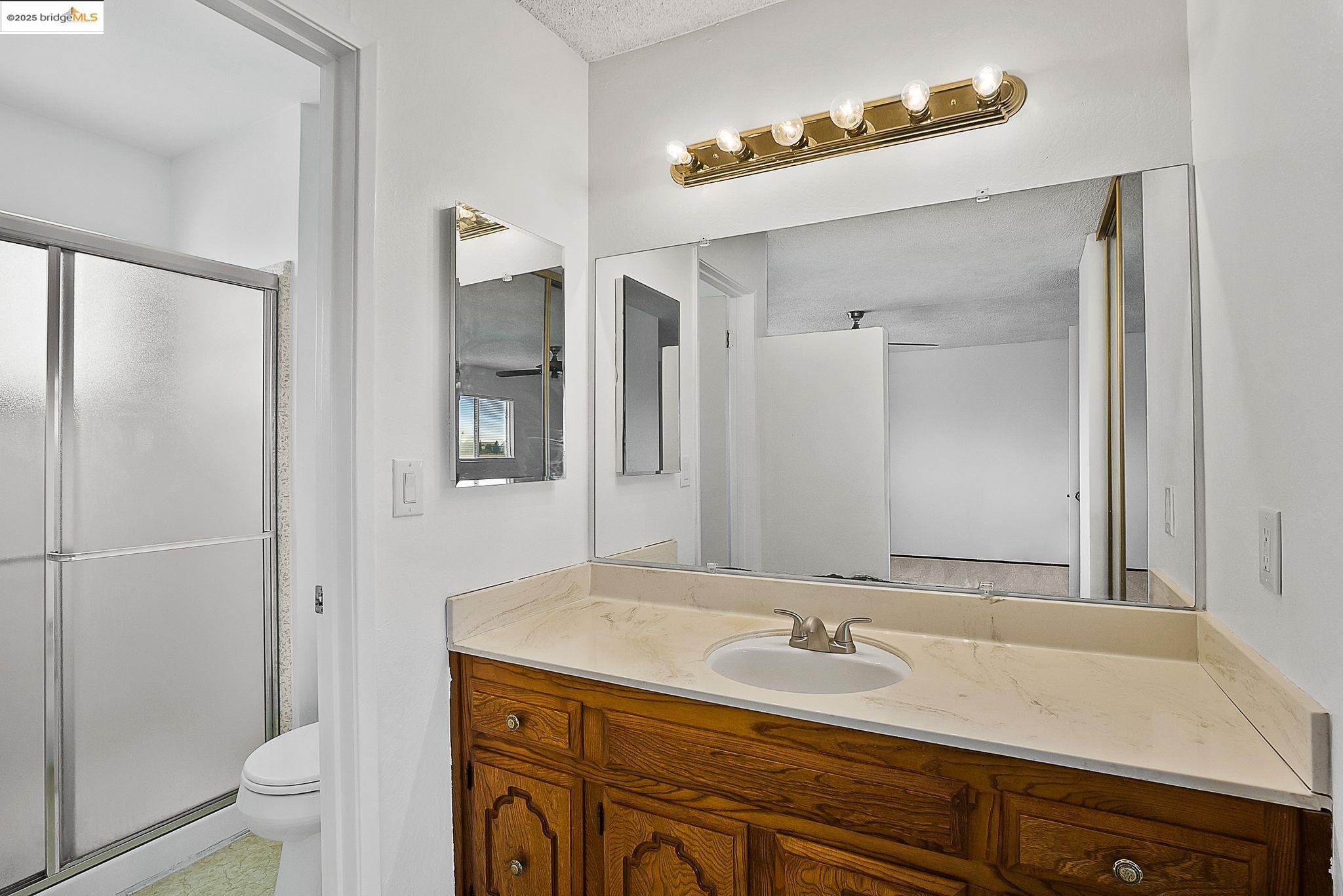 Detail Gallery Image 12 of 26 For 2125 Robles Dr, Antioch,  CA 94509 - 4 Beds | 2/1 Baths