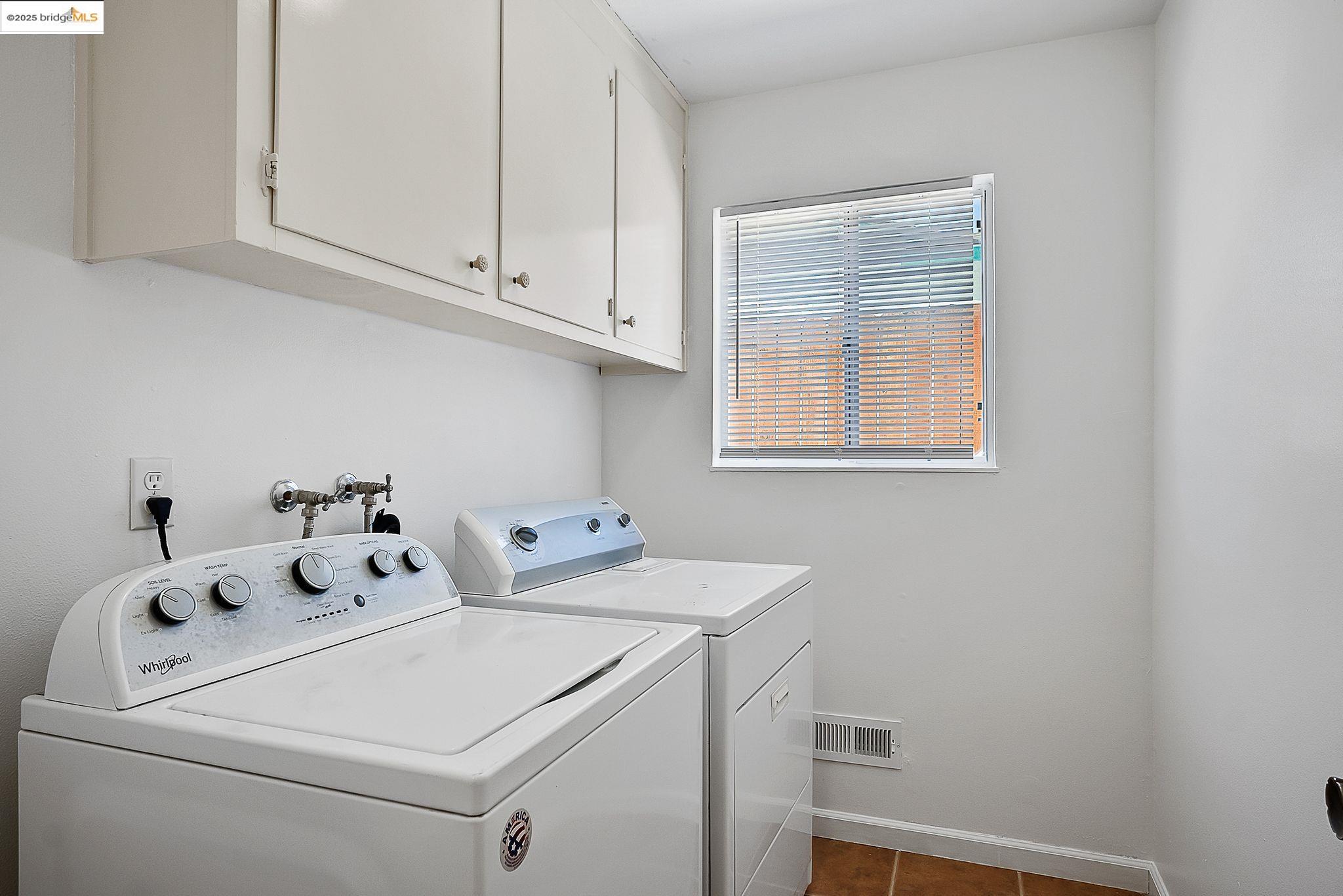Detail Gallery Image 17 of 26 For 2125 Robles Dr, Antioch,  CA 94509 - 4 Beds | 2/1 Baths