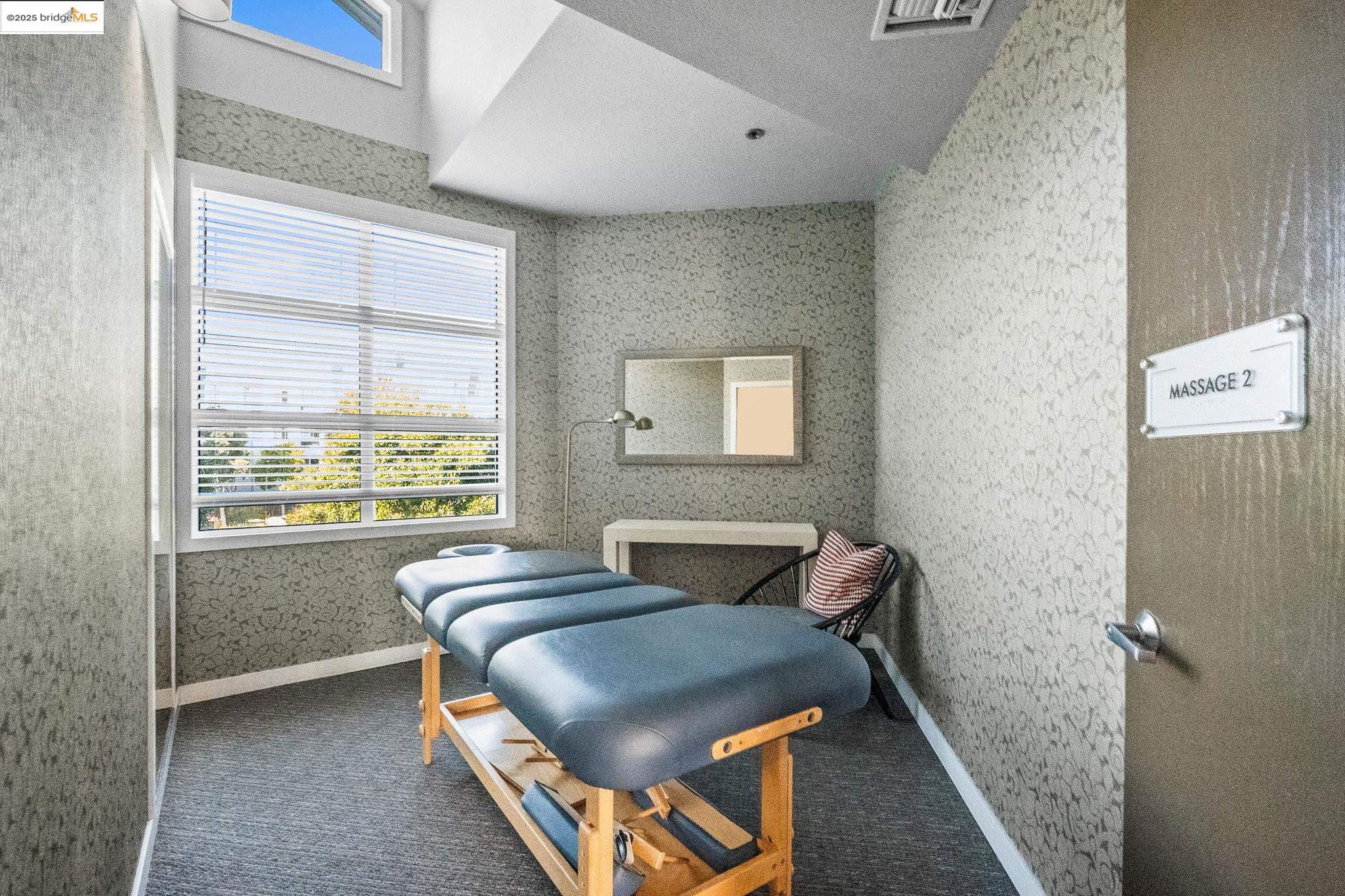 Detail Gallery Image 30 of 41 For 6400 Christie Ave #3119,  Emeryville,  CA 94608 - 0 Beds | 1 Baths