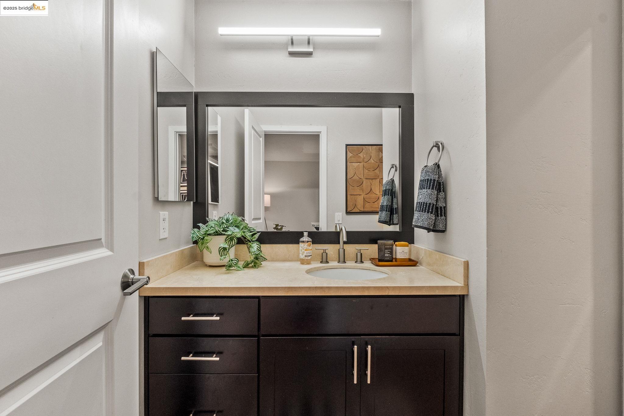Detail Gallery Image 9 of 41 For 6400 Christie Ave #3119,  Emeryville,  CA 94608 - 0 Beds | 1 Baths