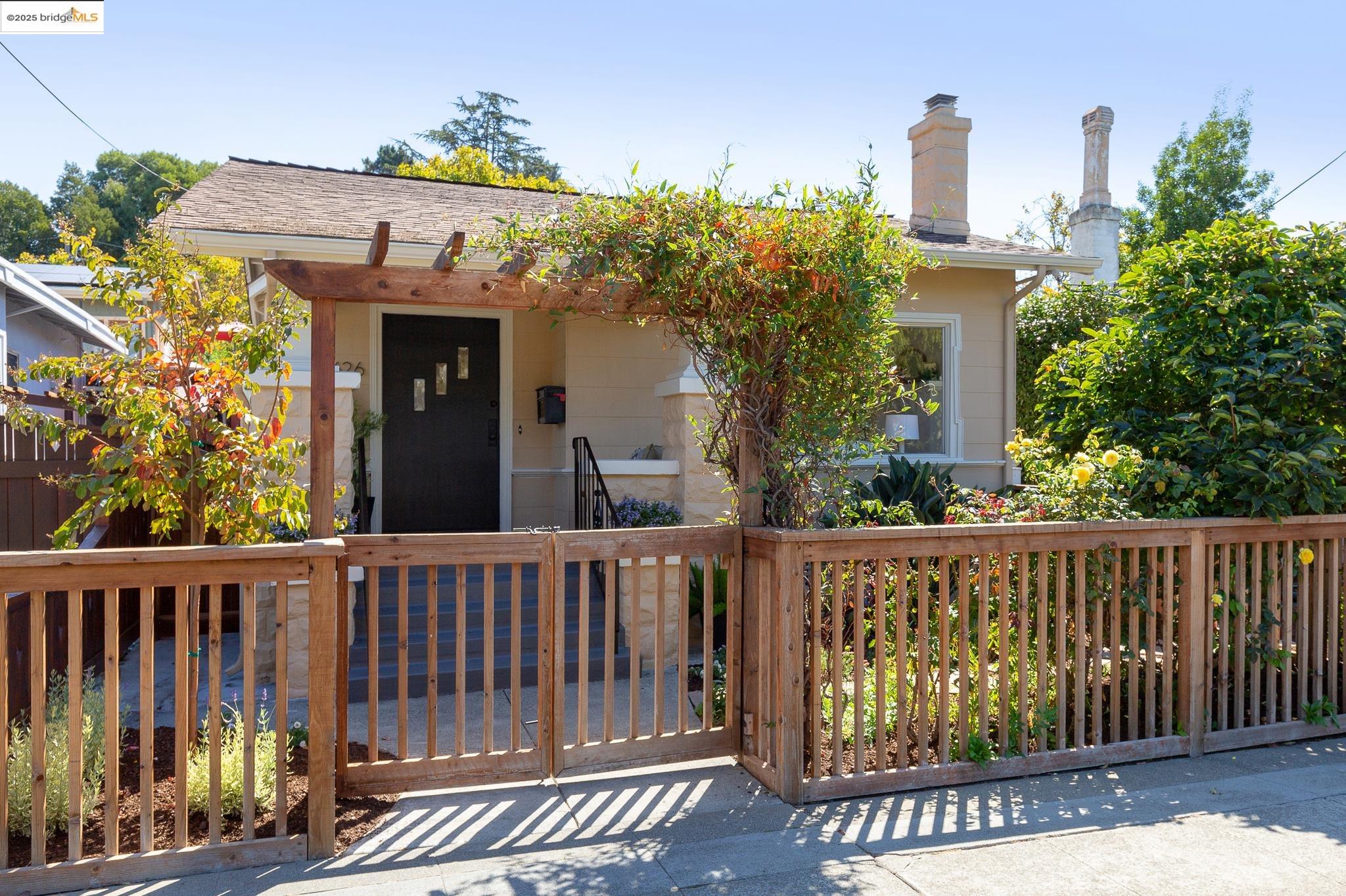 Front Image Thumbnail for EB41112032