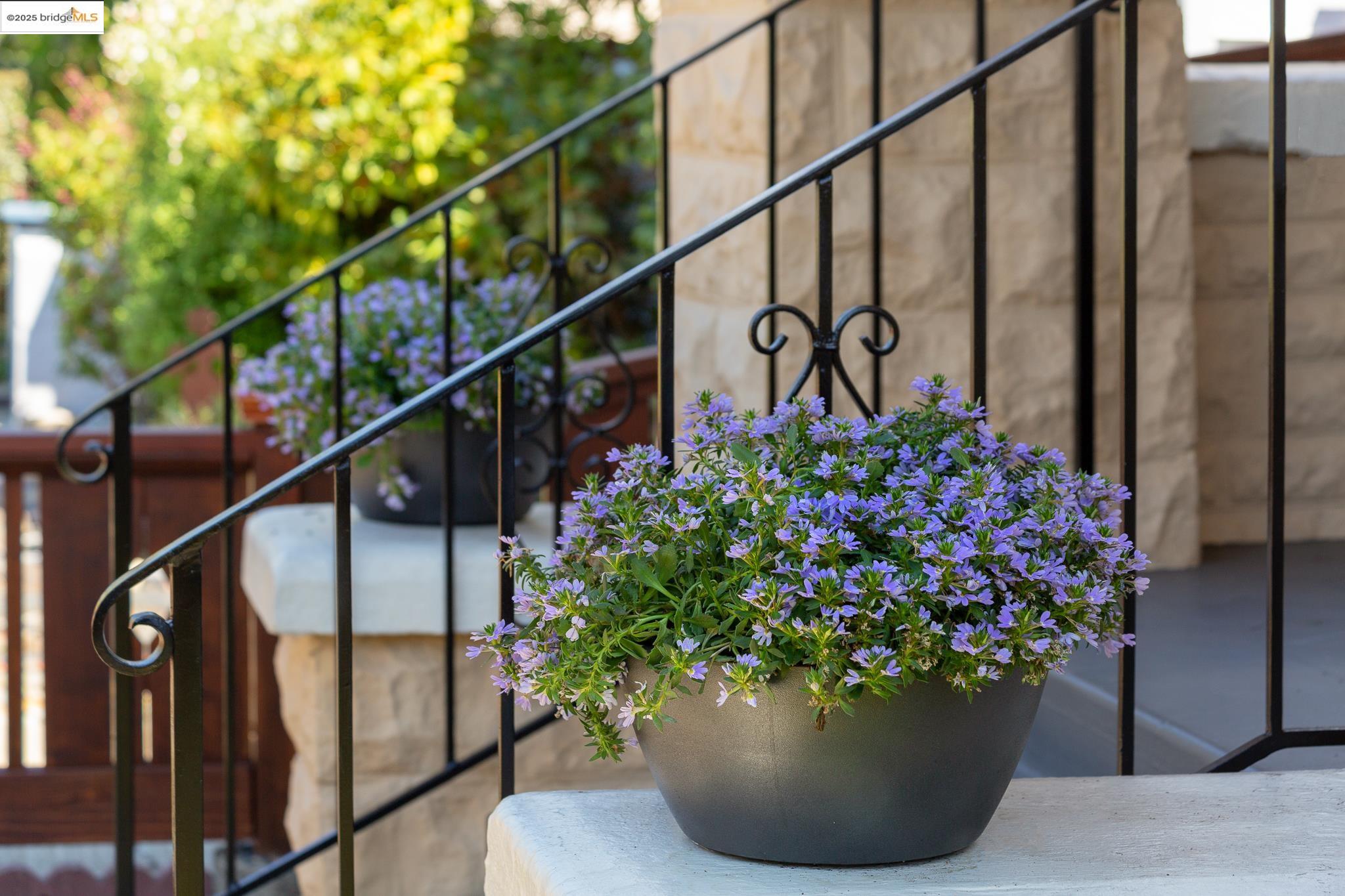Detail Gallery Image 41 of 45 For 5626 Broadway, Oakland,  CA 94610 - 3 Beds | 1 Baths