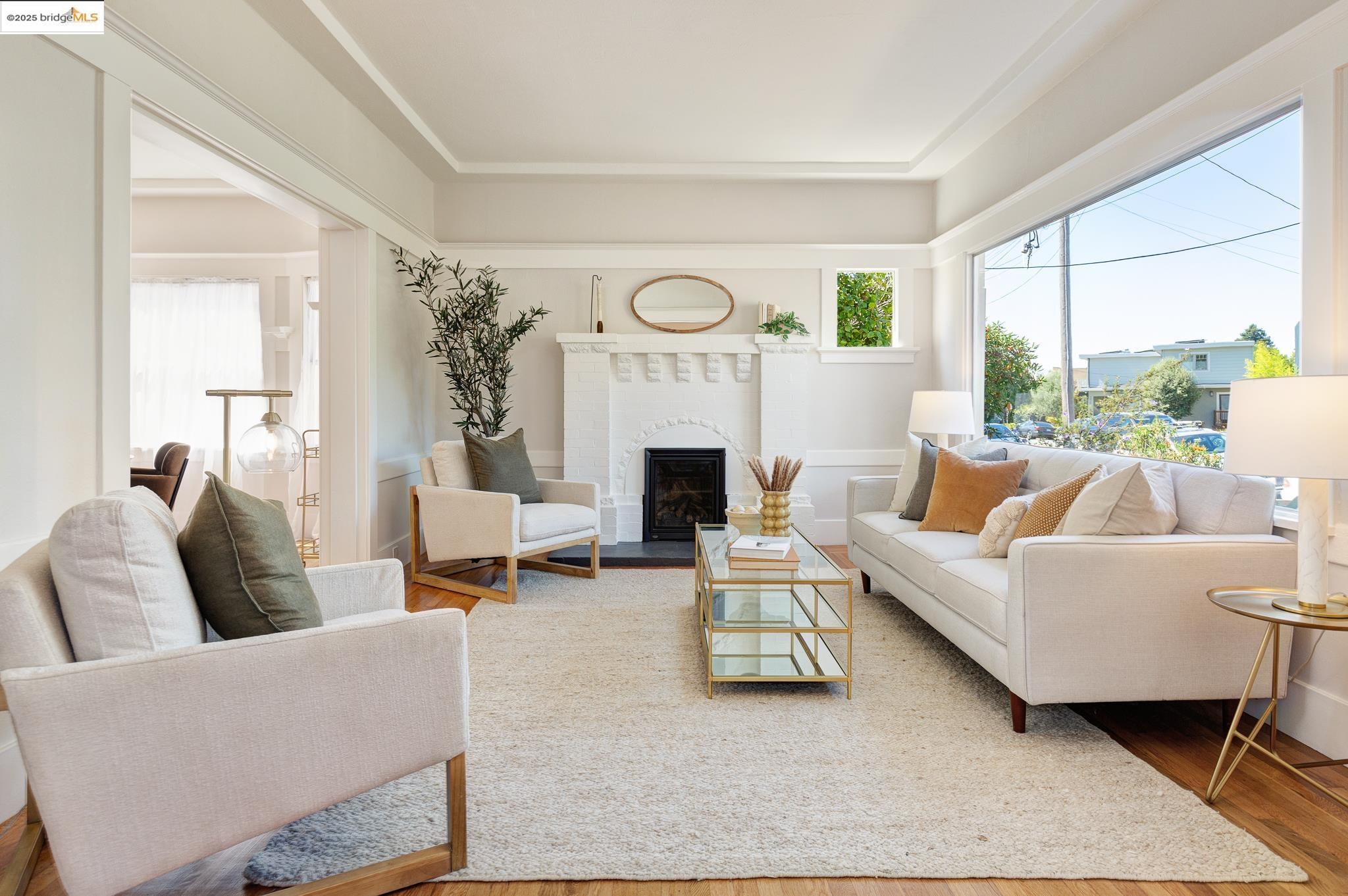 Detail Gallery Image 7 of 45 For 5626 Broadway, Oakland,  CA 94610 - 3 Beds | 1 Baths