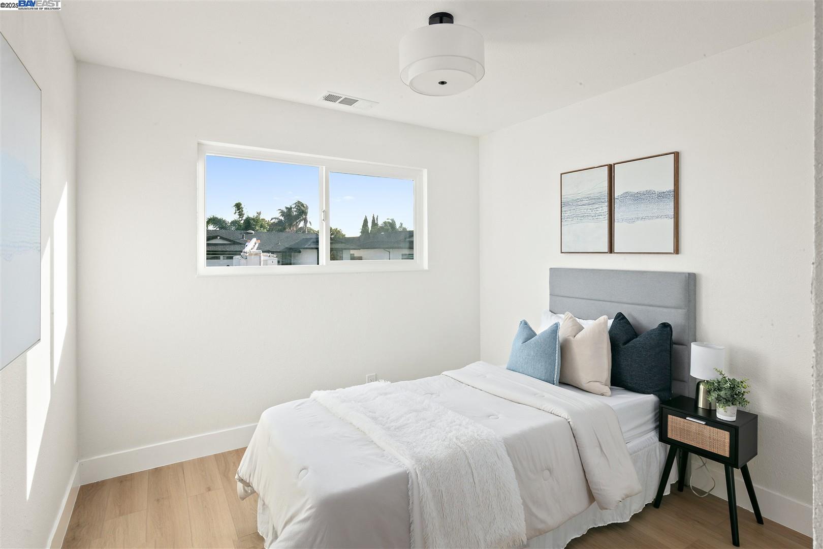 Detail Gallery Image 12 of 28 For 1870 Sherman Dr, Union City,  CA 94587 - 4 Beds | 2 Baths