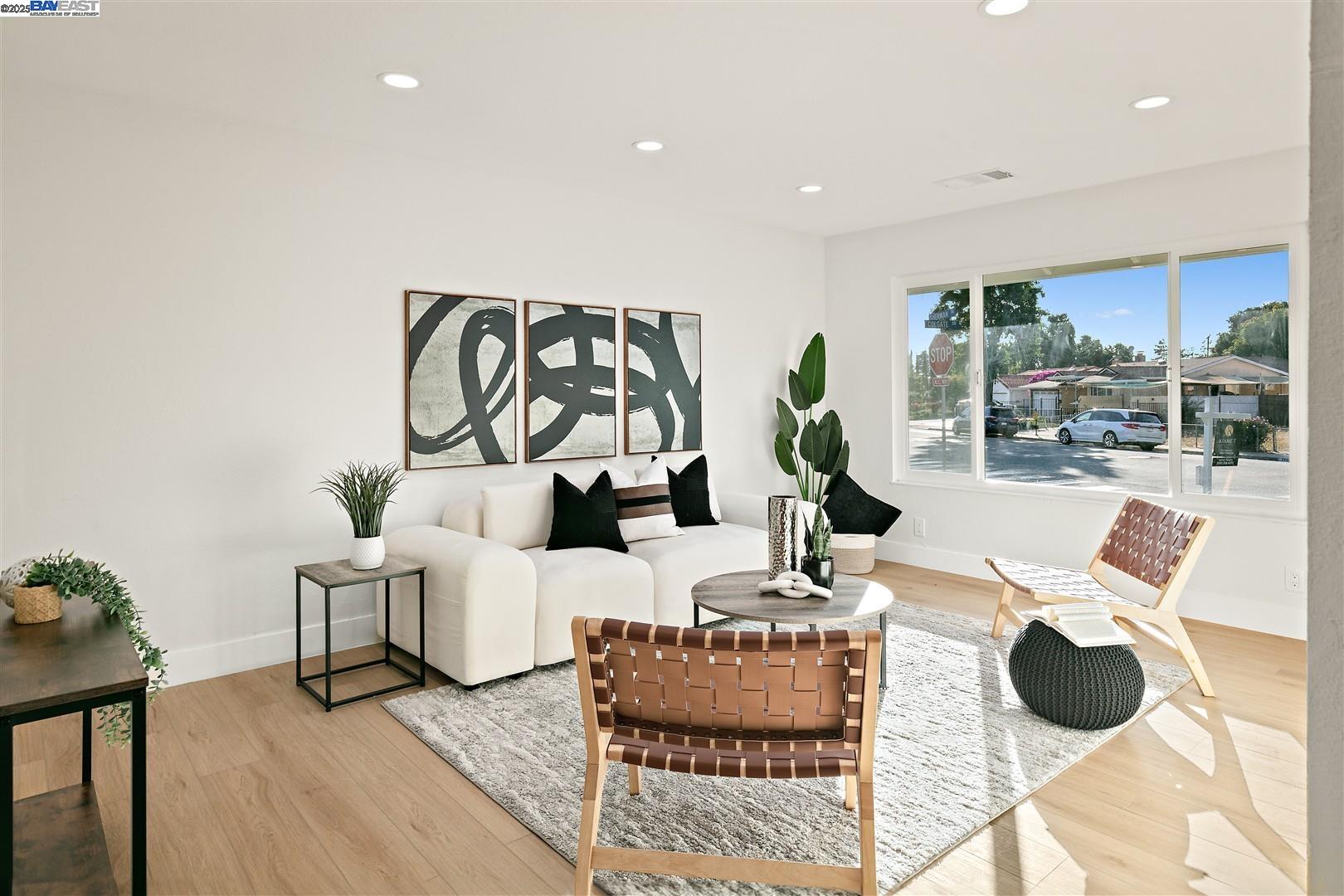 Detail Gallery Image 4 of 28 For 1870 Sherman Dr, Union City,  CA 94587 - 4 Beds | 2 Baths