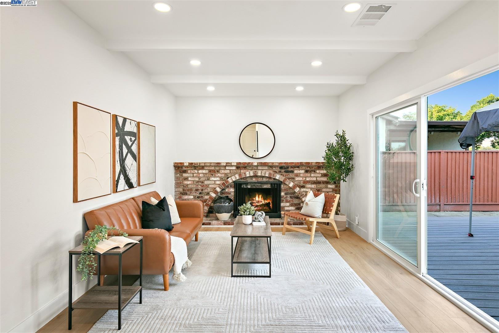 Detail Gallery Image 8 of 28 For 1870 Sherman Dr, Union City,  CA 94587 - 4 Beds | 2 Baths