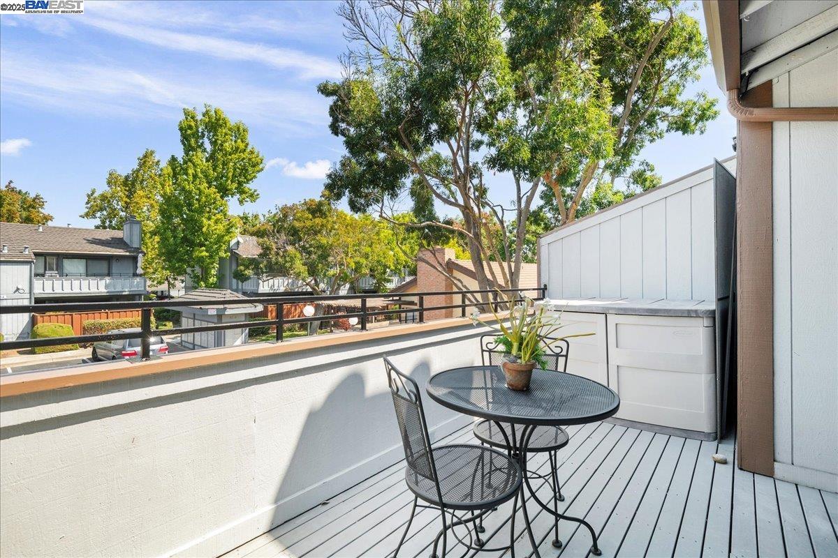 Detail Gallery Image 15 of 16 For 6318 Joaquin Murieta Ave #F,  Newark,  CA 94560 - 1 Beds | 1 Baths