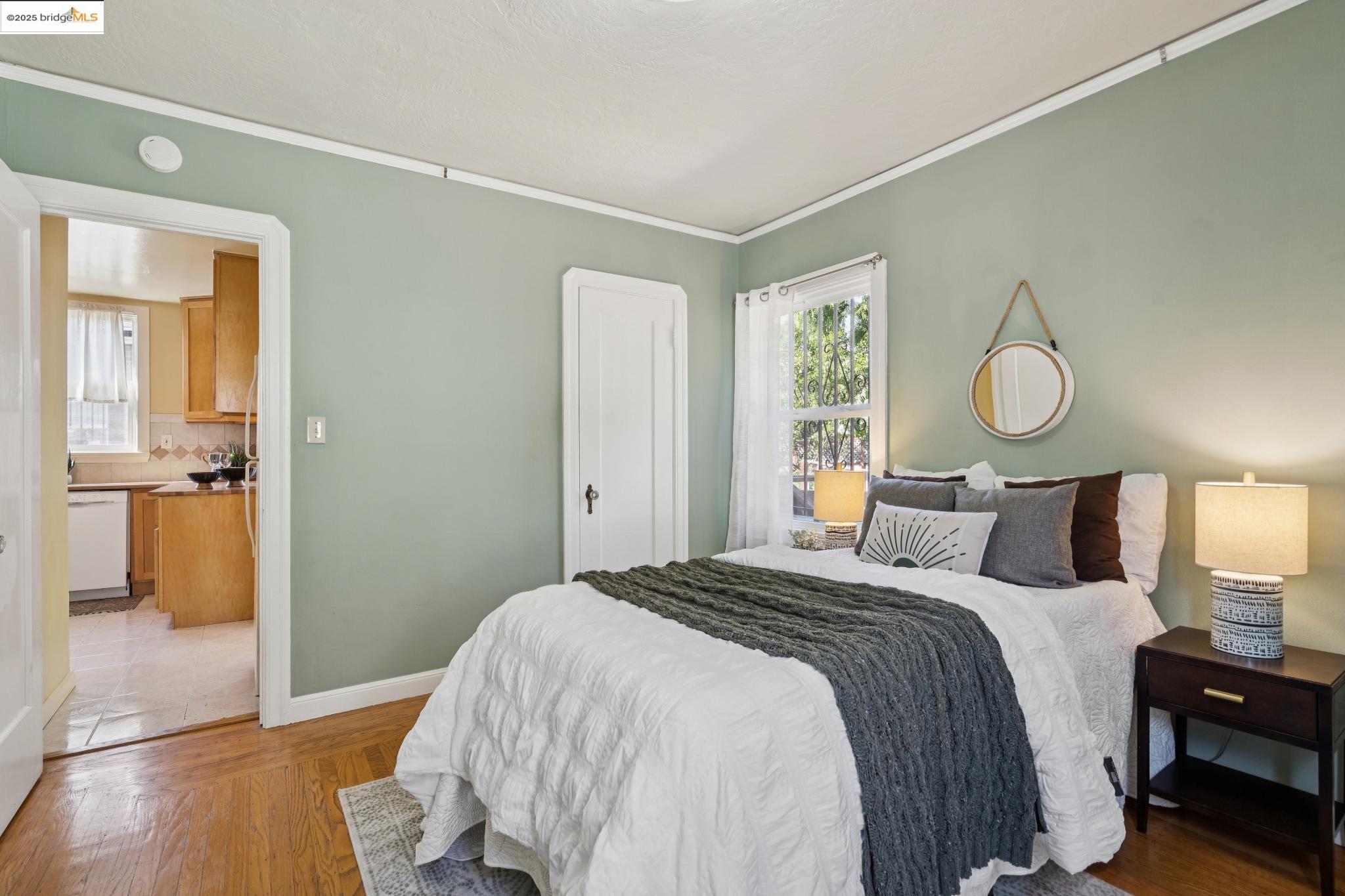 Detail Gallery Image 21 of 41 For 2821 25th Ave, Oakland,  CA 94601 - 3 Beds | 1 Baths