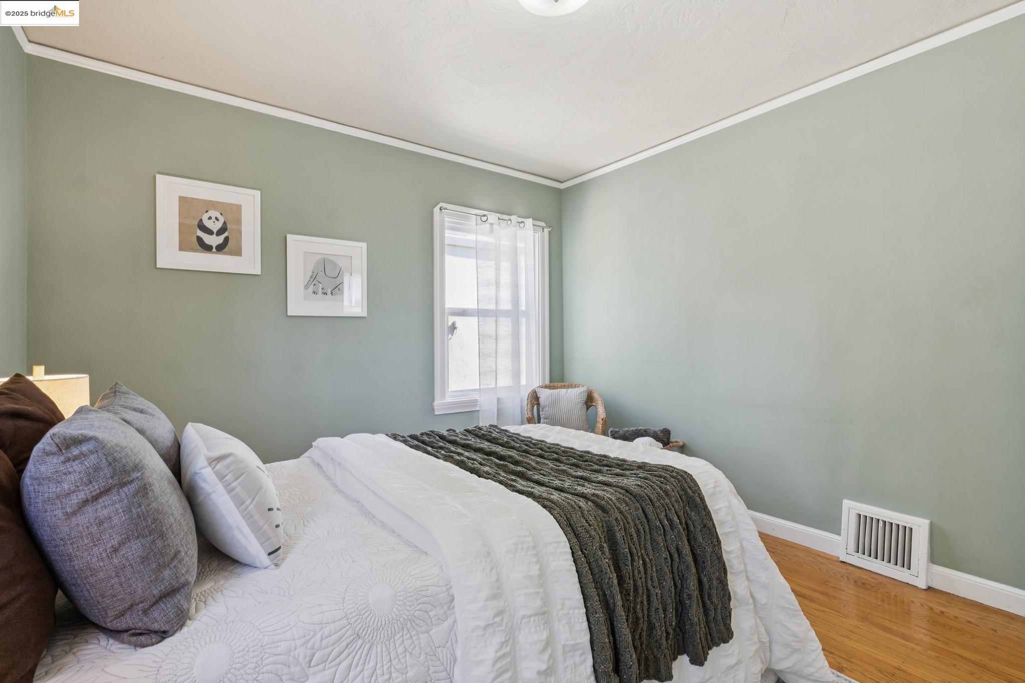 Detail Gallery Image 22 of 41 For 2821 25th Ave, Oakland,  CA 94601 - 3 Beds | 1 Baths
