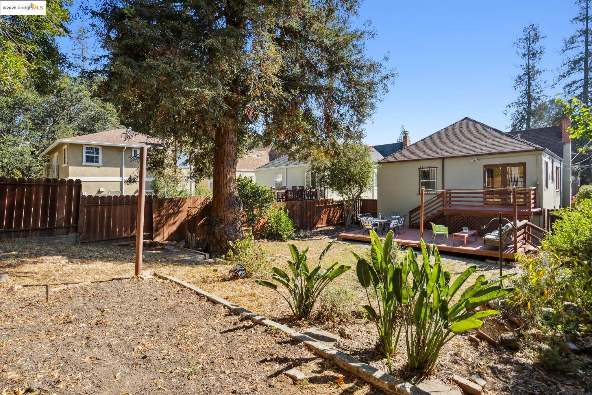 Detail Gallery Image 40 of 41 For 2821 25th Ave, Oakland,  CA 94601 - 3 Beds | 1 Baths