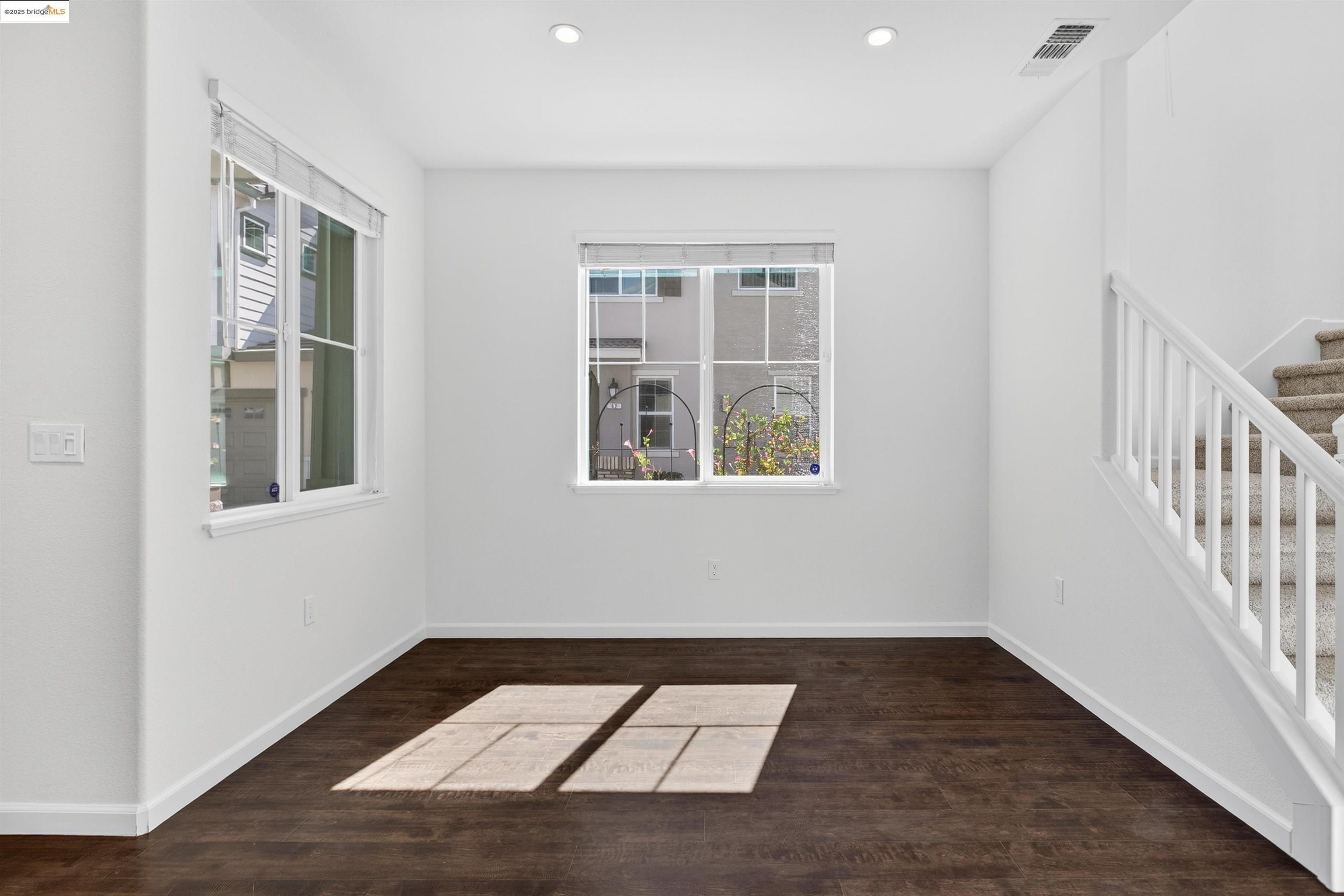 Detail Gallery Image 17 of 43 For 46 Belle Harbor Cir, Pittsburg,  CA 94565 - 4 Beds | 2/1 Baths