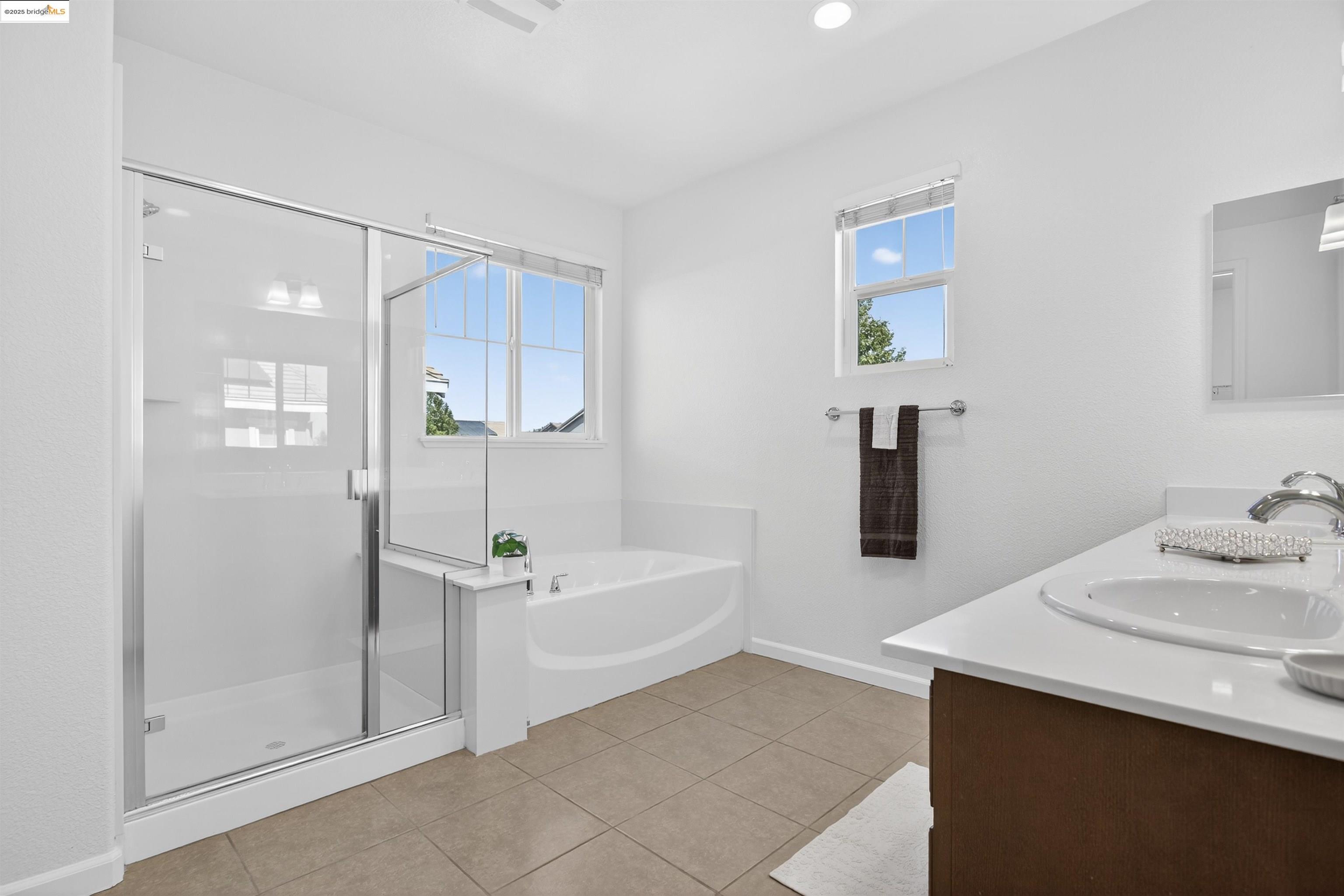 Detail Gallery Image 26 of 43 For 46 Belle Harbor Cir, Pittsburg,  CA 94565 - 4 Beds | 2/1 Baths