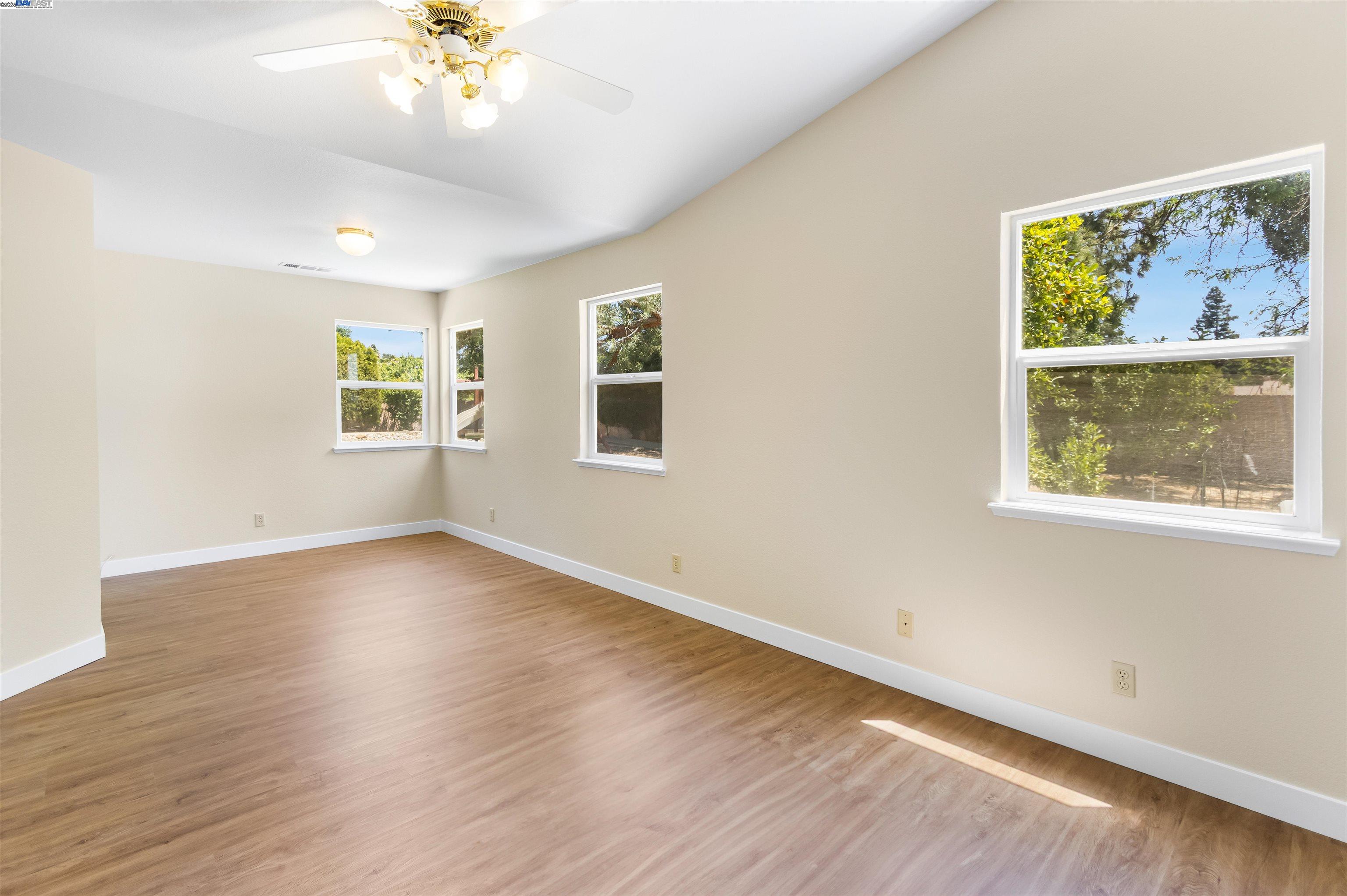 Detail Gallery Image 35 of 60 For 5974 Hillcrest Rd, Merced,  CA 95340 - 4 Beds | 2/1 Baths
