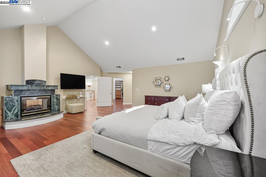 Detail Gallery Image 27 of 57 For 7716 Skyline Blvd, Oakland,  CA 94611 - 4 Beds | 4 Baths