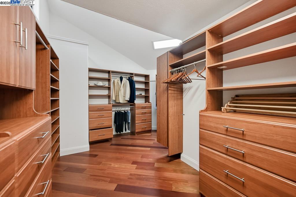 Detail Gallery Image 28 of 57 For 7716 Skyline Blvd, Oakland,  CA 94611 - 4 Beds | 4 Baths