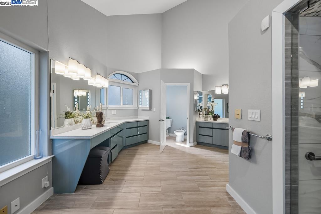 Detail Gallery Image 30 of 57 For 7716 Skyline Blvd, Oakland,  CA 94611 - 4 Beds | 4 Baths