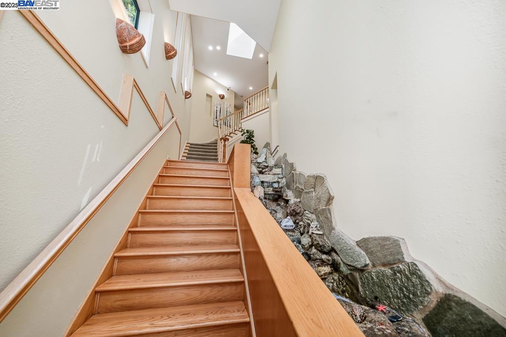 Detail Gallery Image 6 of 57 For 7716 Skyline Blvd, Oakland,  CA 94611 - 4 Beds | 4 Baths