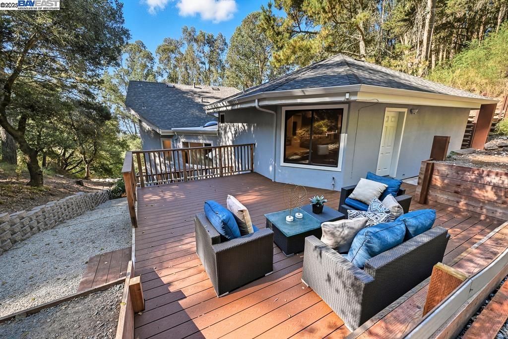 Detail Gallery Image 52 of 57 For 7716 Skyline Blvd, Oakland,  CA 94611 - 4 Beds | 4 Baths