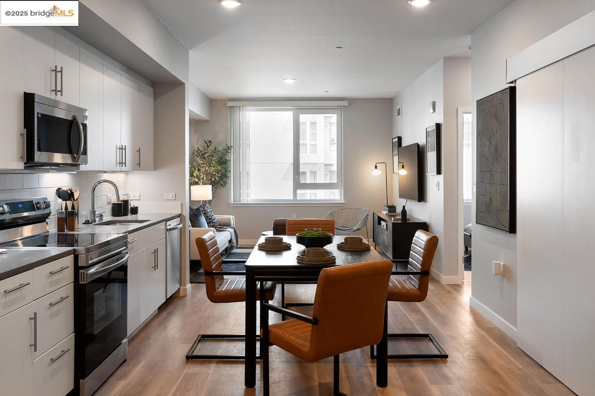 Detail Gallery Image 9 of 45 For 260 Brooklyn Basin Way #428,  Oakland,  CA 94606 - 2 Beds | 1 Baths