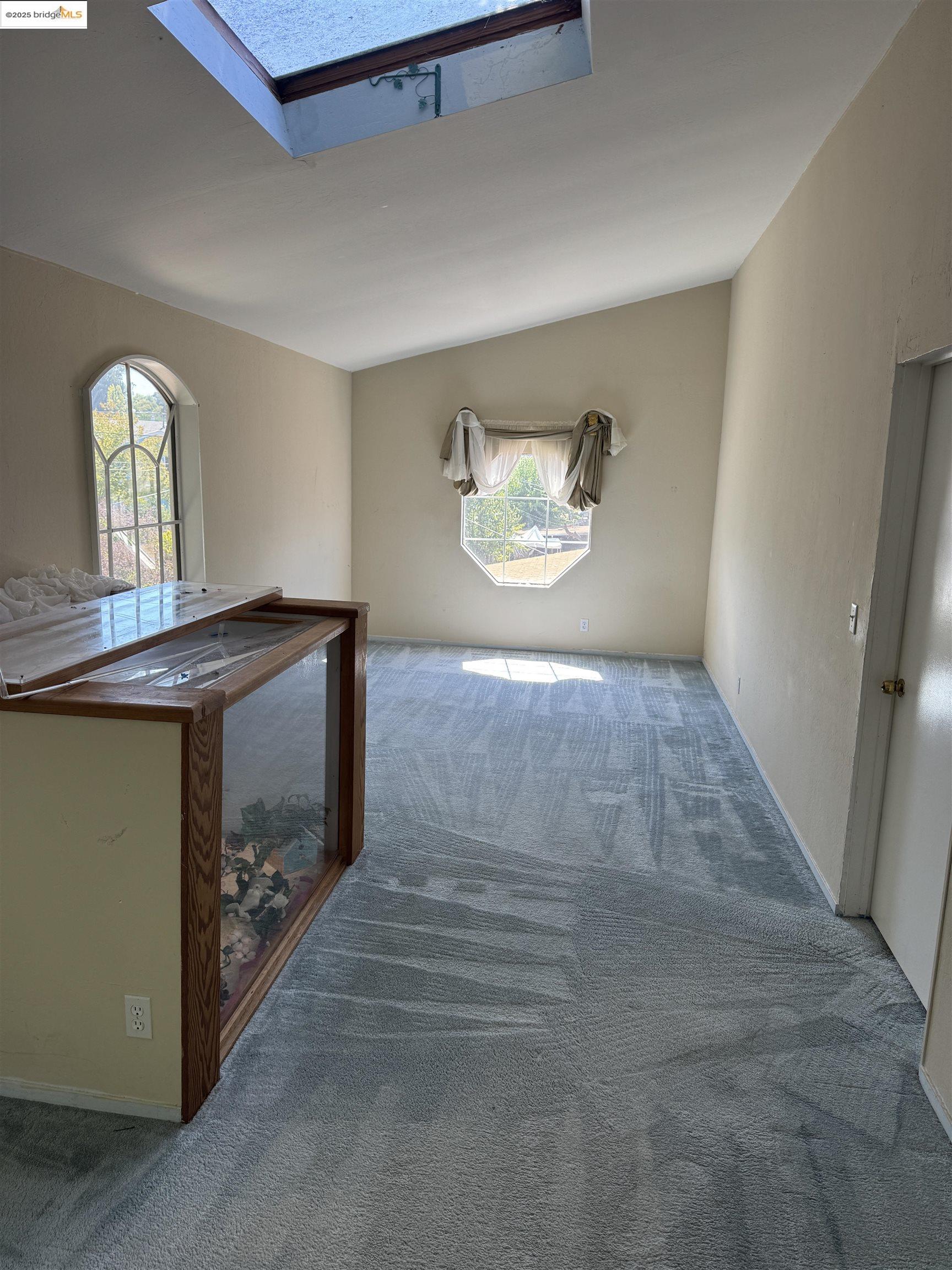 Detail Gallery Image 7 of 15 For 6440 Sunnymere, Oakland,  CA 94605 - 4 Beds | 3 Baths
