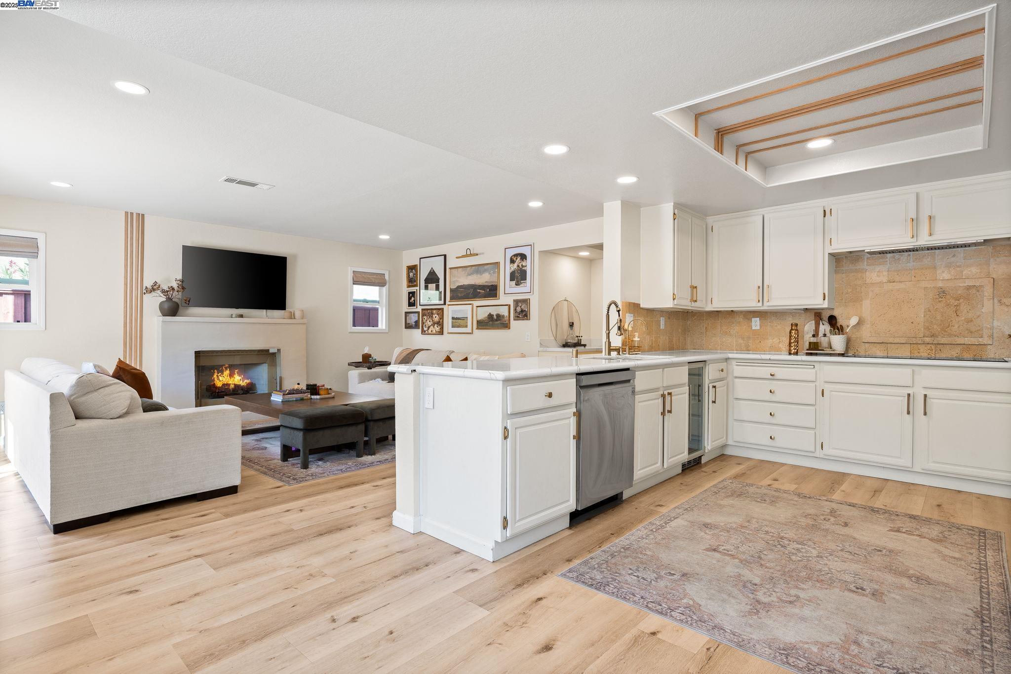 Detail Gallery Image 11 of 33 For 2170 Canyon Crest Ave, San Ramon,  CA 94582 - 4 Beds | 3 Baths