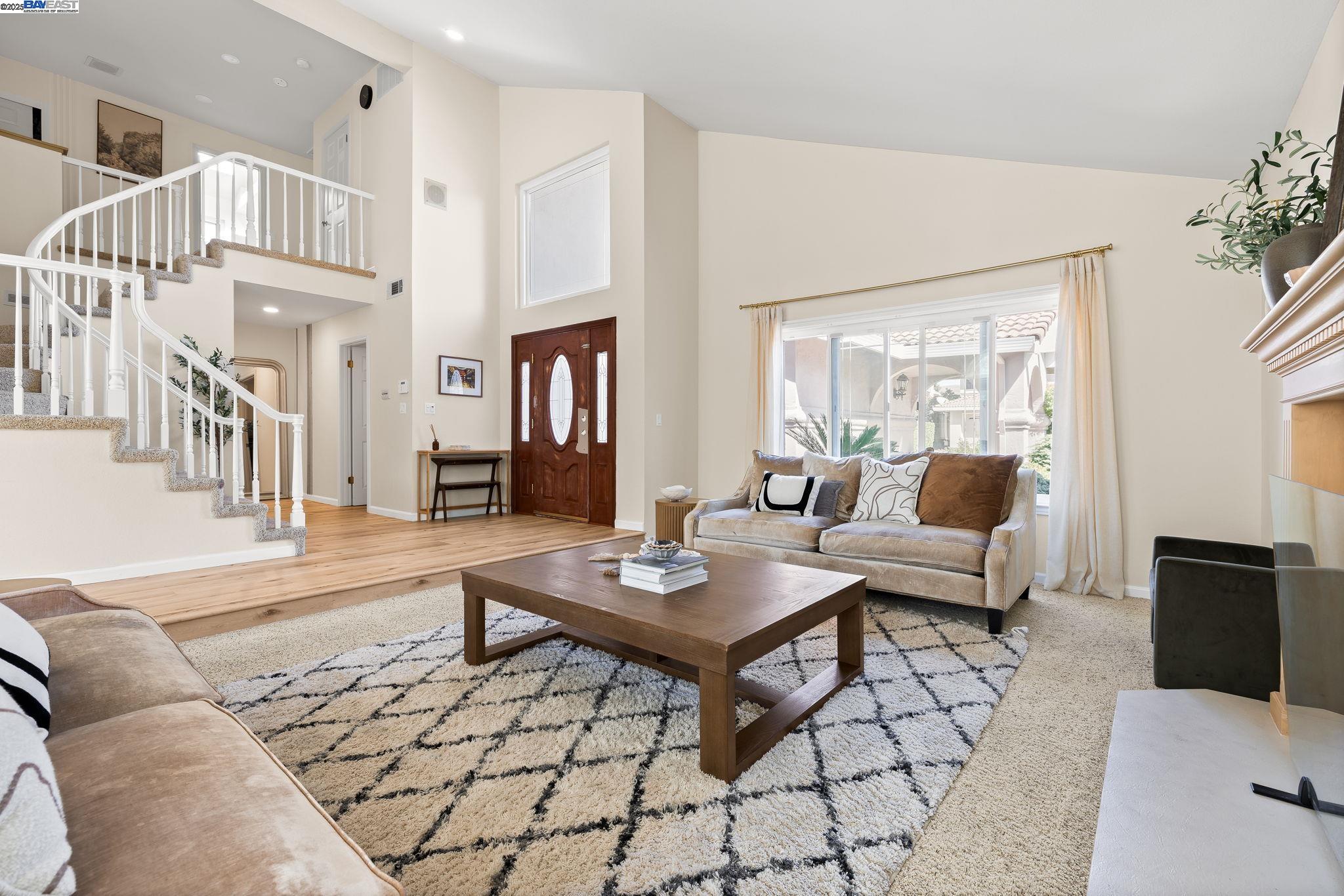 Detail Gallery Image 5 of 33 For 2170 Canyon Crest Ave, San Ramon,  CA 94582 - 4 Beds | 3 Baths