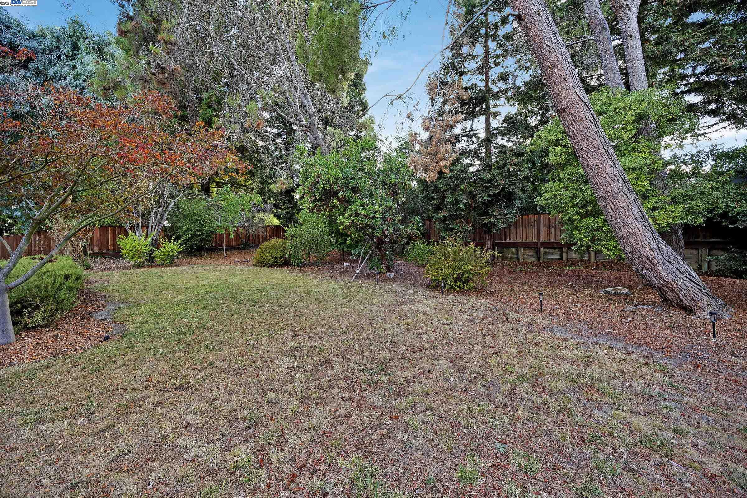 Detail Gallery Image 31 of 55 For 2240 Tahiti Drive, San Ramon,  CA 94583 - 4 Beds | 2/1 Baths