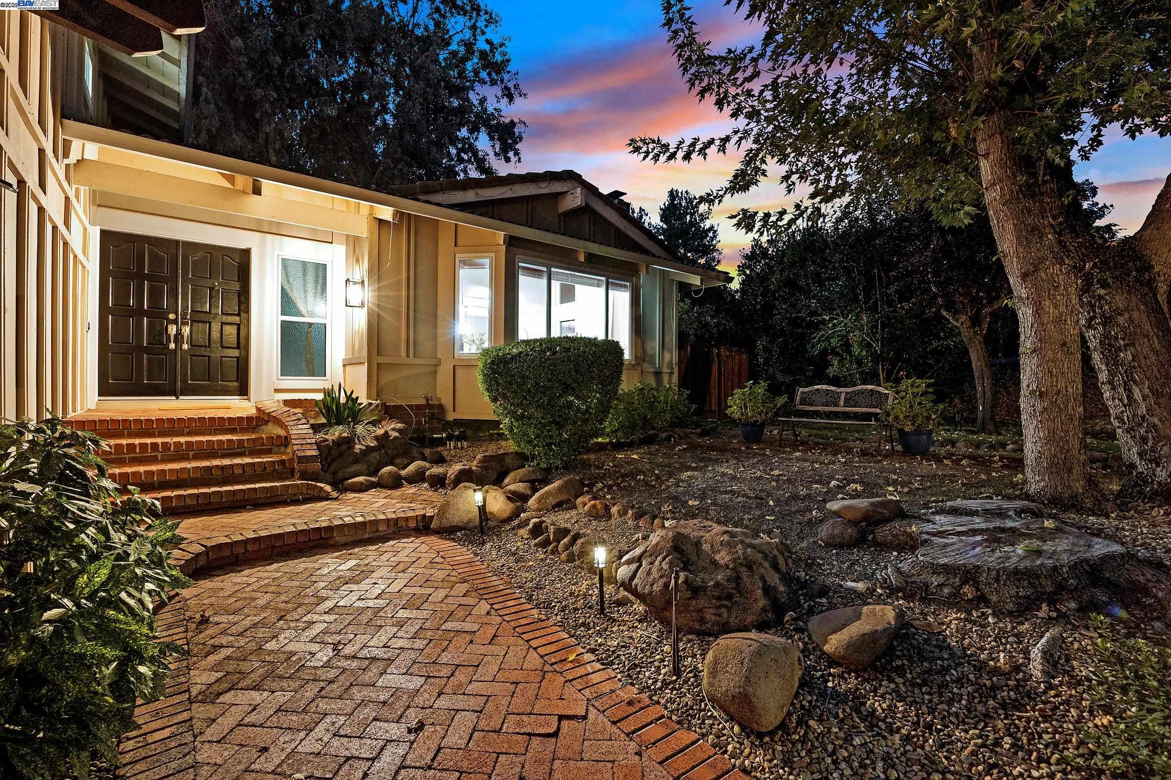 Detail Gallery Image 42 of 55 For 2240 Tahiti Drive, San Ramon,  CA 94583 - 4 Beds | 2/1 Baths