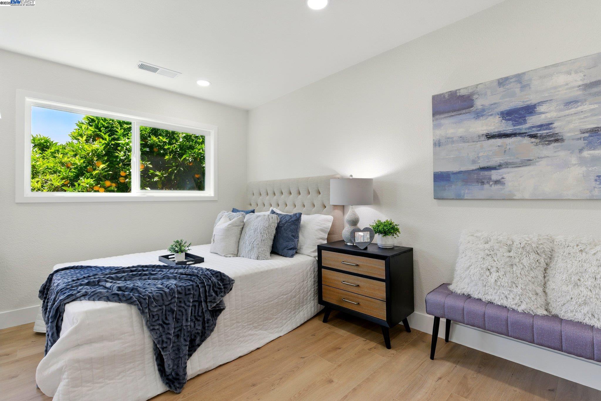 Detail Gallery Image 19 of 33 For 19157 Parsons Ave, Castro Valley,  CA 94546 - 3 Beds | 3 Baths