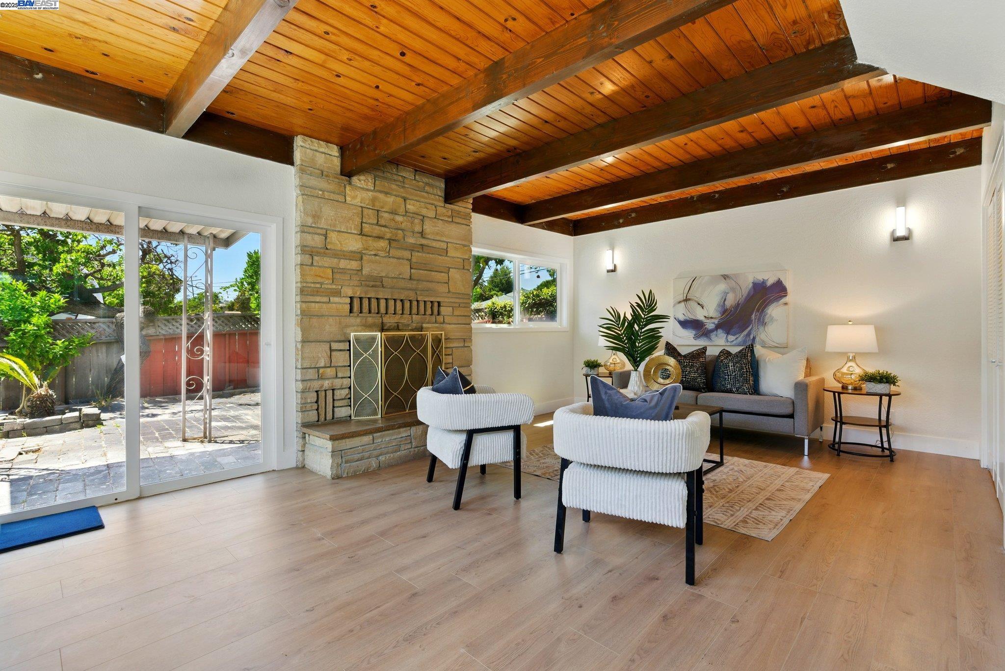 Detail Gallery Image 25 of 33 For 19157 Parsons Ave, Castro Valley,  CA 94546 - 3 Beds | 3 Baths