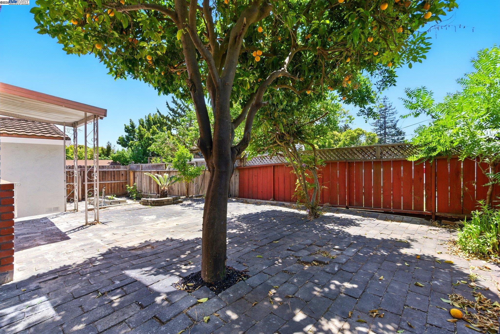 Detail Gallery Image 29 of 33 For 19157 Parsons Ave, Castro Valley,  CA 94546 - 3 Beds | 3 Baths