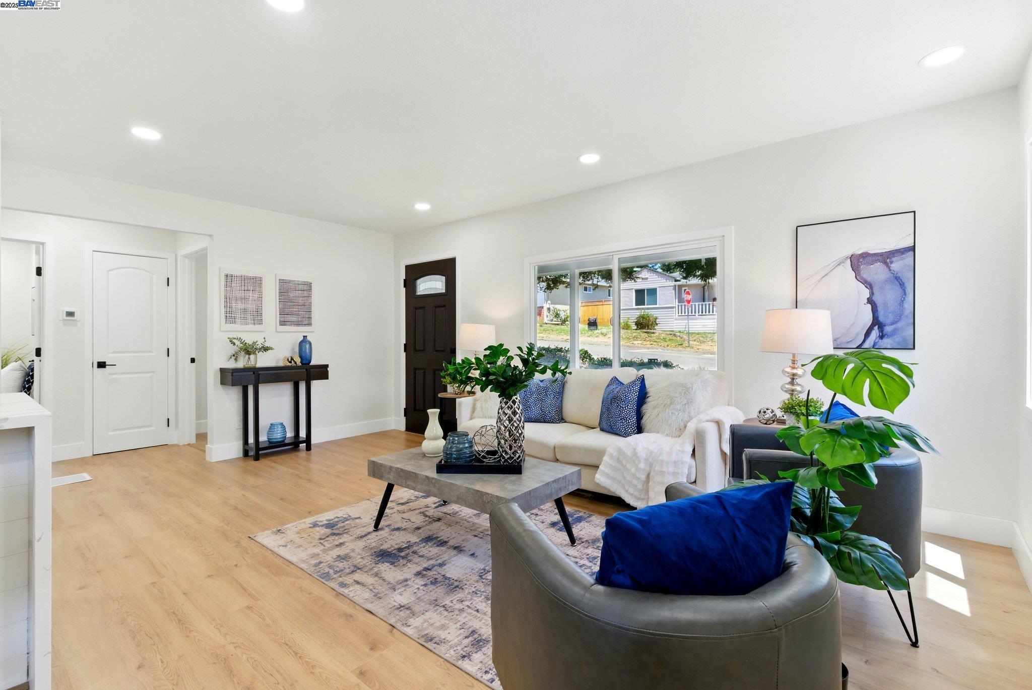 Detail Gallery Image 5 of 33 For 19157 Parsons Ave, Castro Valley,  CA 94546 - 3 Beds | 3 Baths