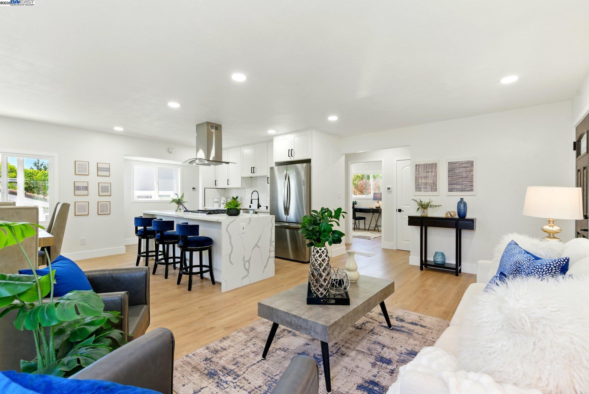 Detail Gallery Image 6 of 33 For 19157 Parsons Ave, Castro Valley,  CA 94546 - 3 Beds | 3 Baths