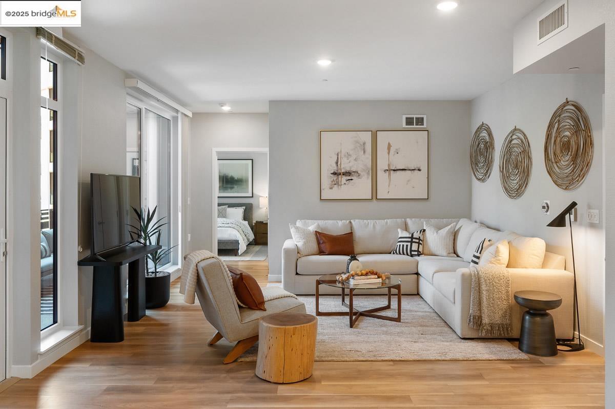 Detail Gallery Image 1 of 48 For 260 Brooklyn Basin Way #417,  Oakland,  CA 94606 - 2 Beds | 2 Baths