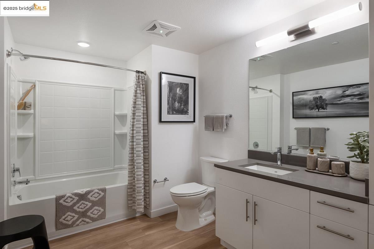Detail Gallery Image 21 of 48 For 260 Brooklyn Basin Way #417,  Oakland,  CA 94606 - 2 Beds | 2 Baths