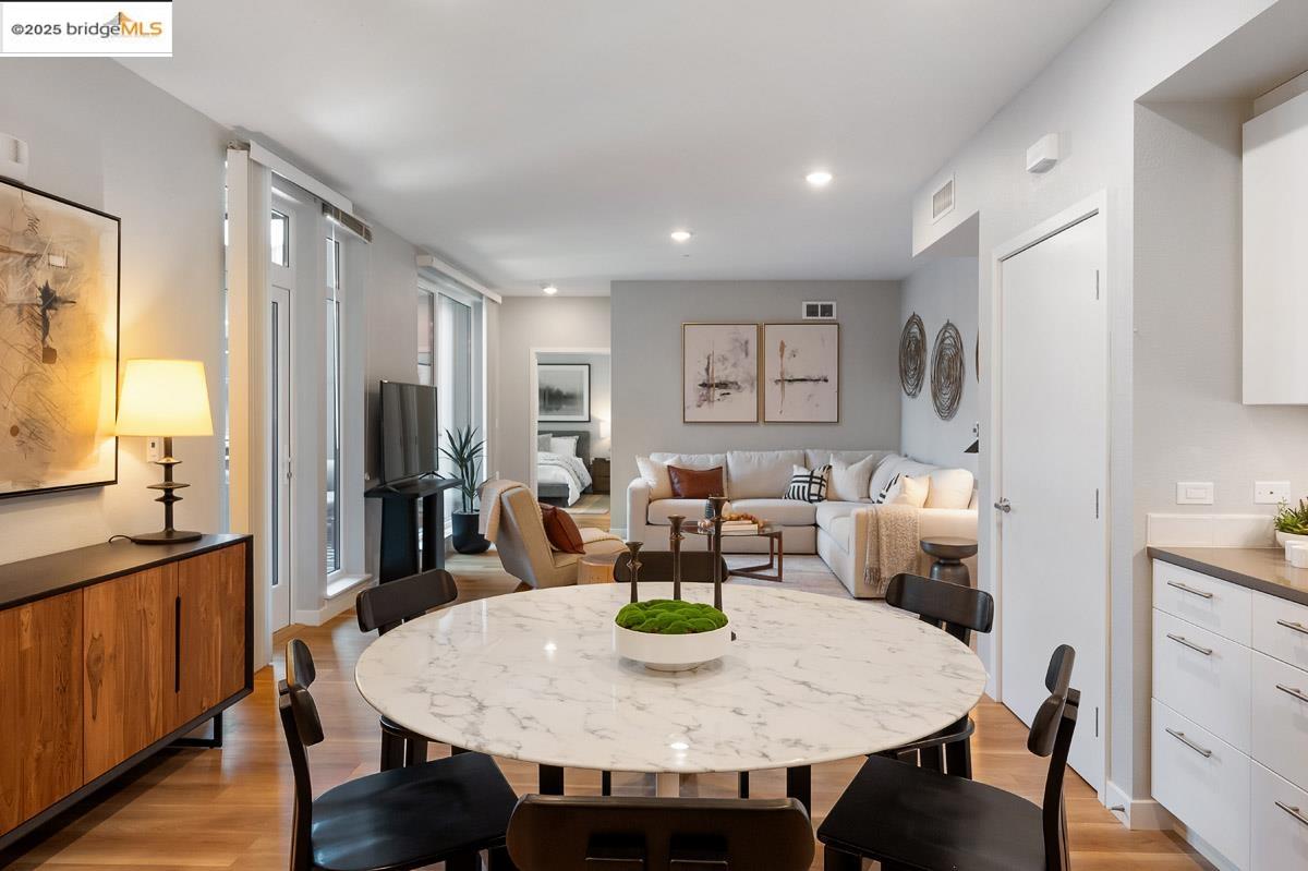 Detail Gallery Image 8 of 48 For 260 Brooklyn Basin Way #417,  Oakland,  CA 94606 - 2 Beds | 2 Baths