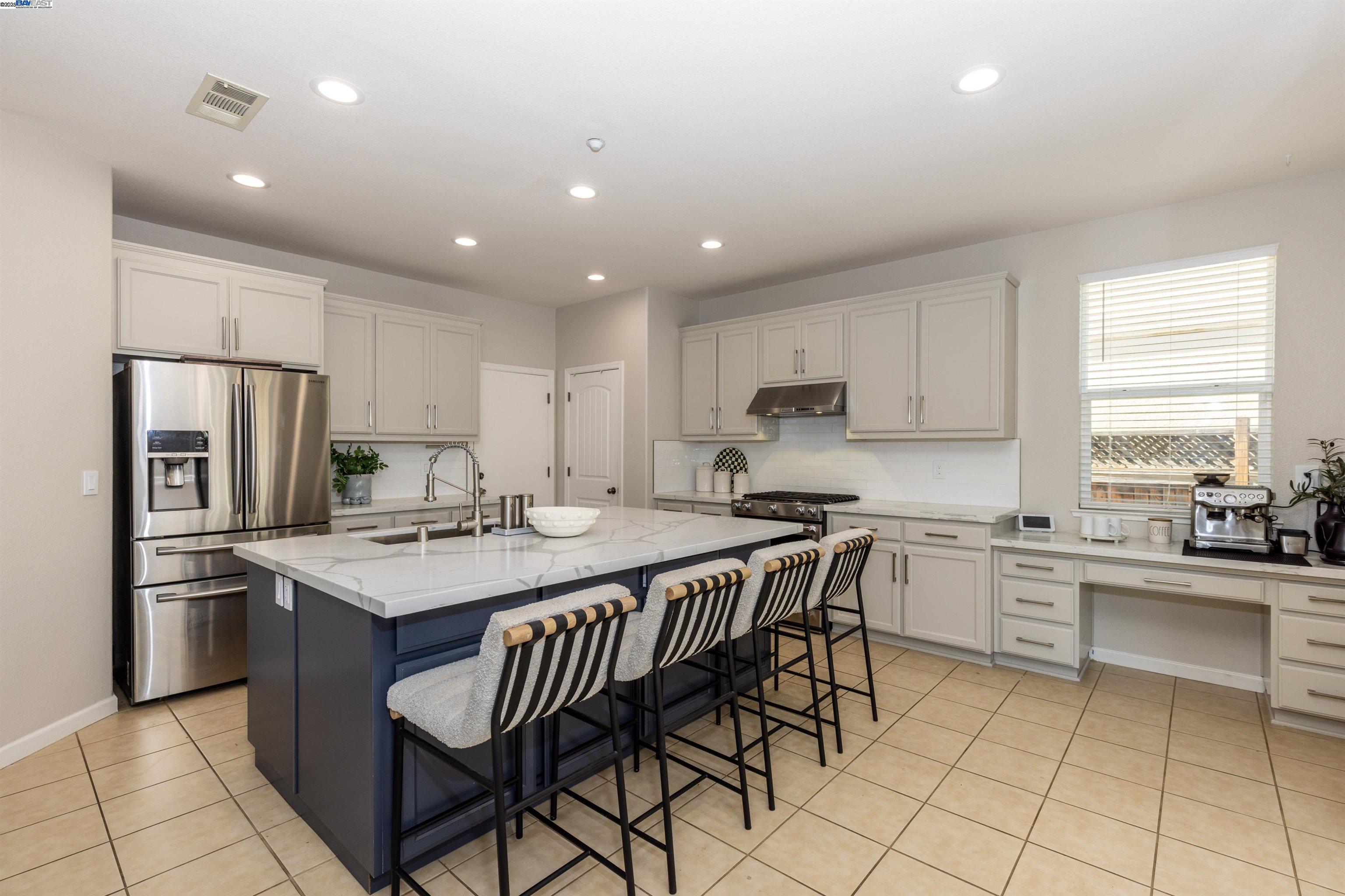 Detail Gallery Image 14 of 24 For 2457 Mojave Dr, Brentwood,  CA 94513 - 3 Beds | 2/1 Baths