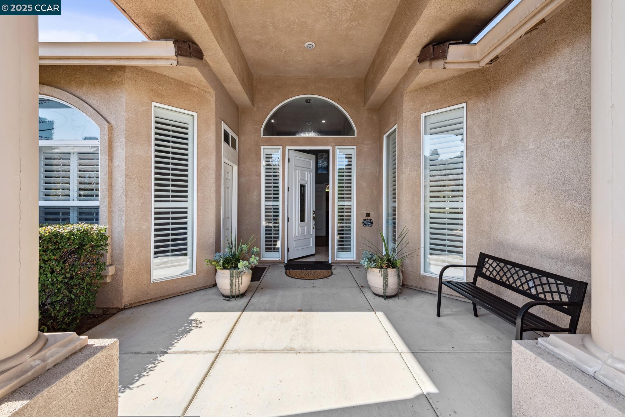 Detail Gallery Image 3 of 57 For 204 Chaps Ct, Oakley,  CA 94561 - 5 Beds | 3 Baths