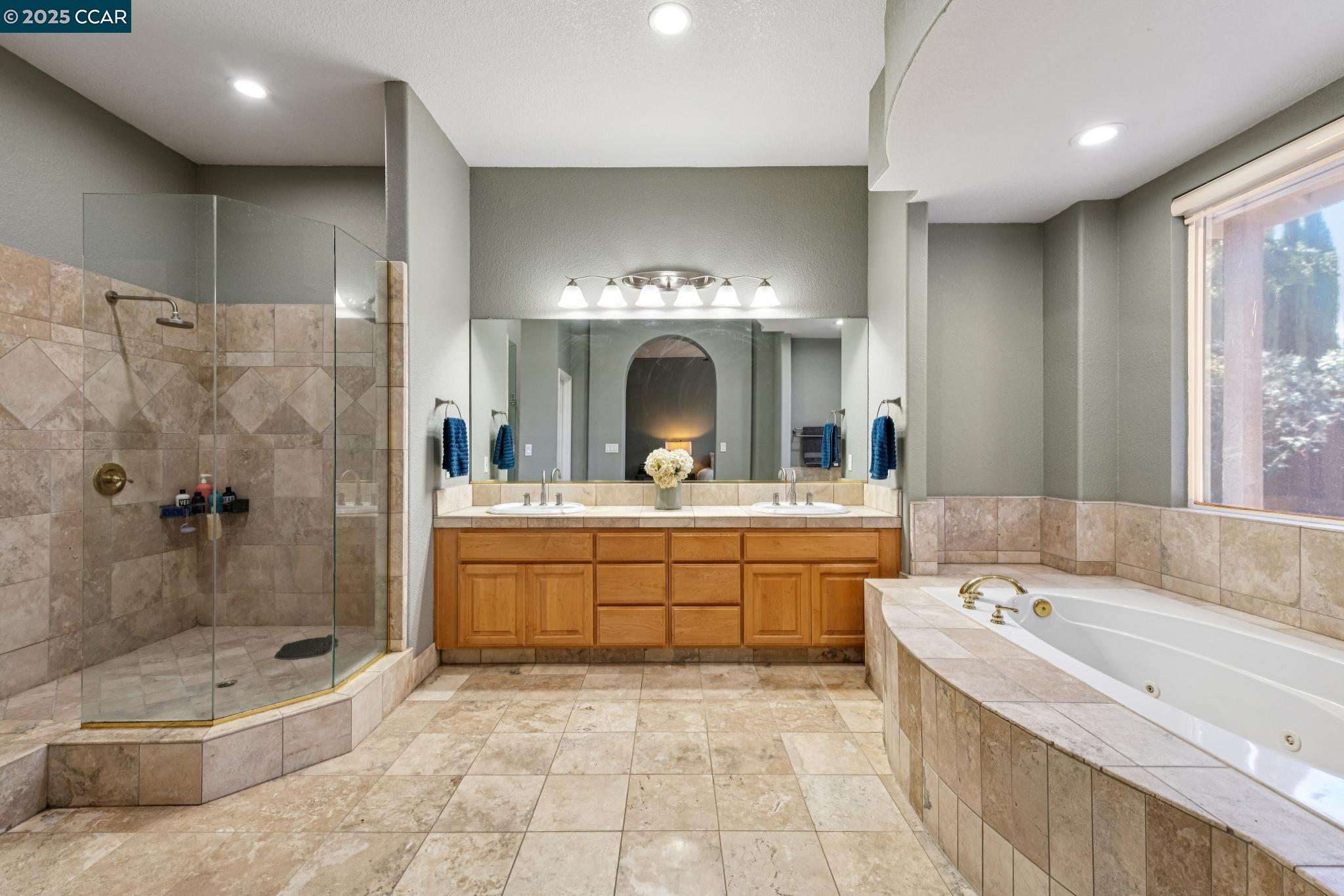 Detail Gallery Image 24 of 57 For 204 Chaps Ct, Oakley,  CA 94561 - 5 Beds | 3 Baths