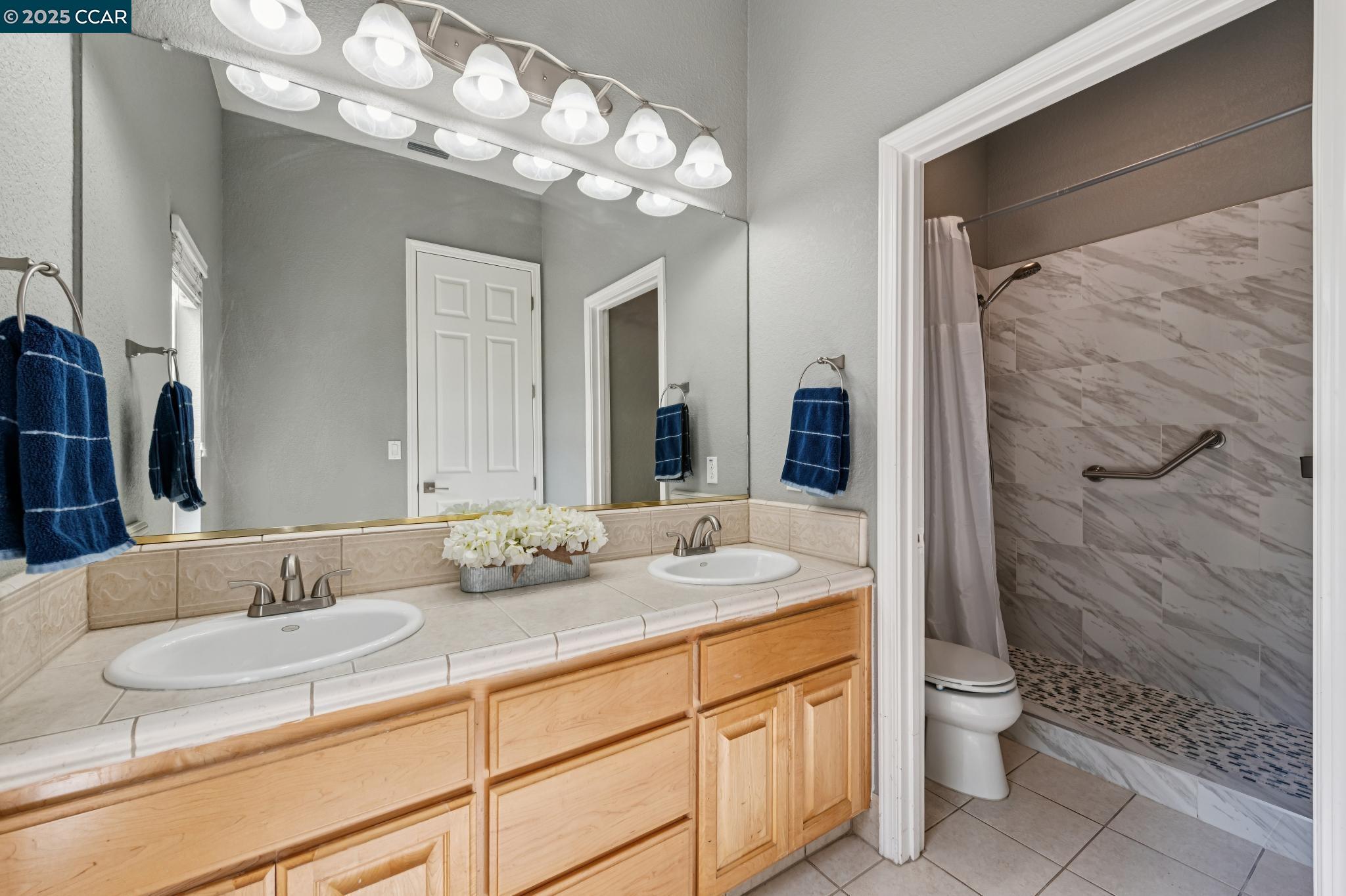 Detail Gallery Image 37 of 57 For 204 Chaps Ct, Oakley,  CA 94561 - 5 Beds | 3 Baths