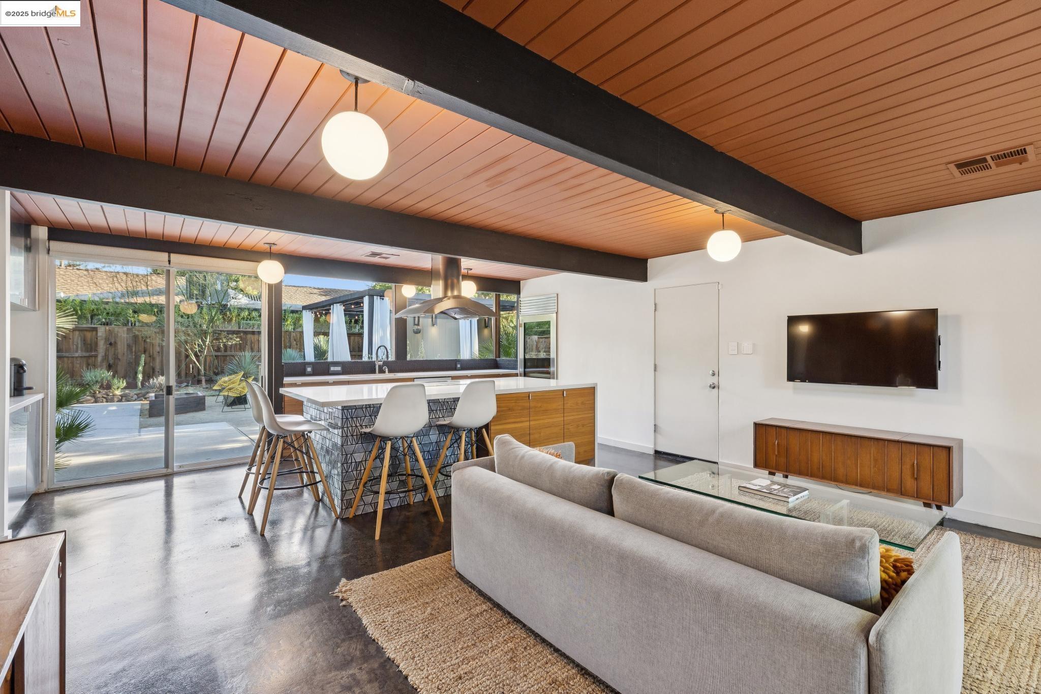 Detail Gallery Image 13 of 58 For 232 Clyde Dr, Walnut Creek,  CA 94598 - 4 Beds | 2 Baths