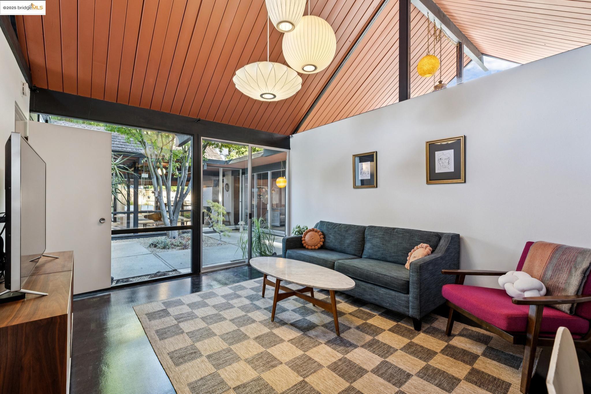 Detail Gallery Image 30 of 58 For 232 Clyde Dr, Walnut Creek,  CA 94598 - 4 Beds | 2 Baths