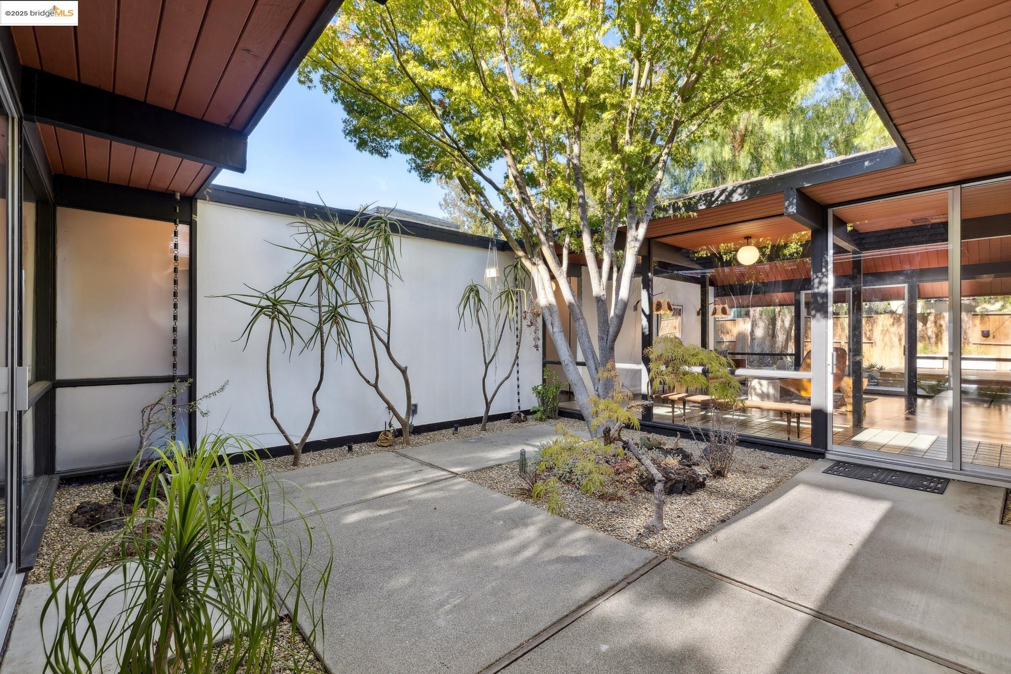 Detail Gallery Image 4 of 58 For 232 Clyde Dr, Walnut Creek,  CA 94598 - 4 Beds | 2 Baths