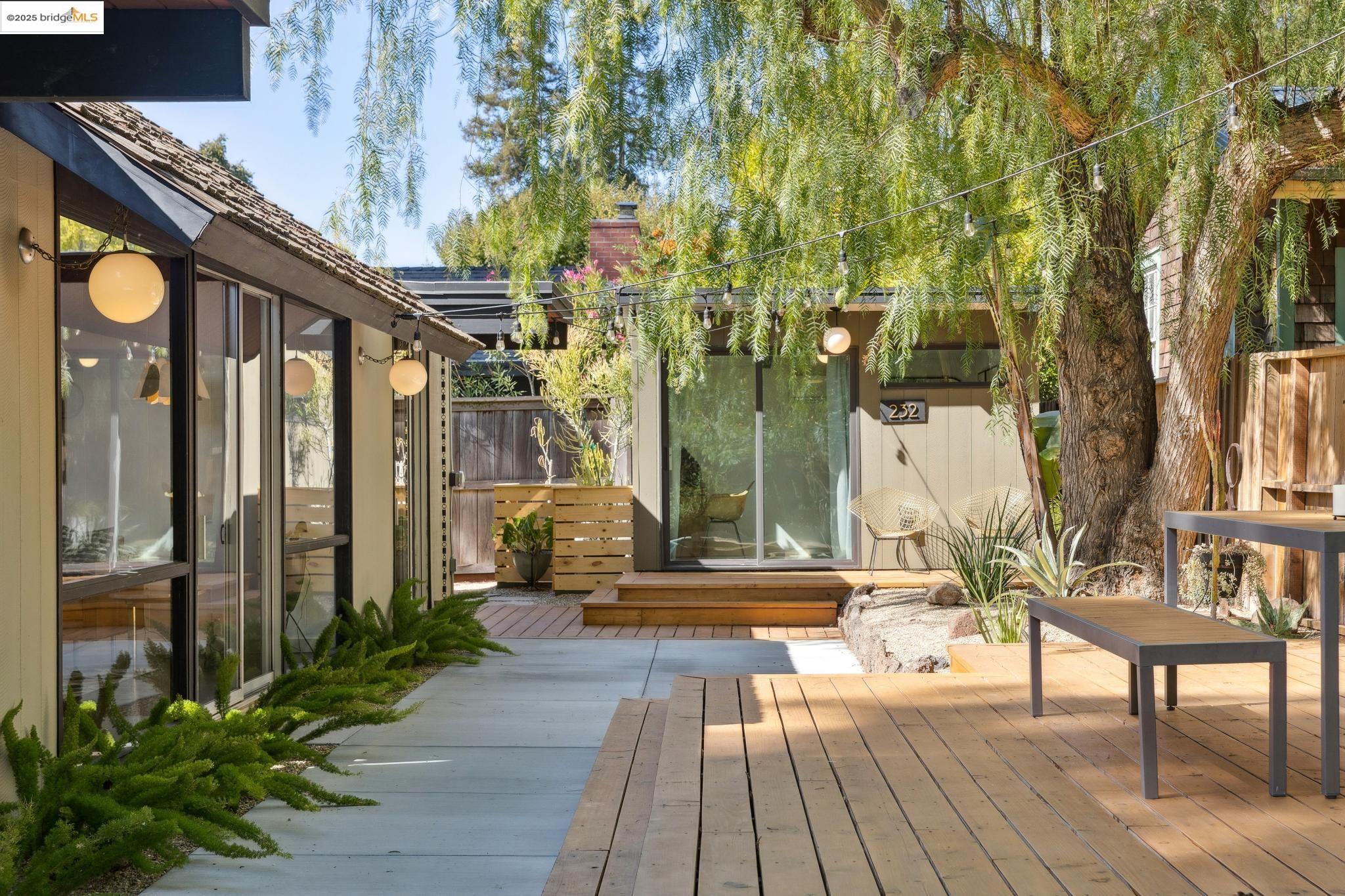 Detail Gallery Image 40 of 58 For 232 Clyde Dr, Walnut Creek,  CA 94598 - 4 Beds | 2 Baths